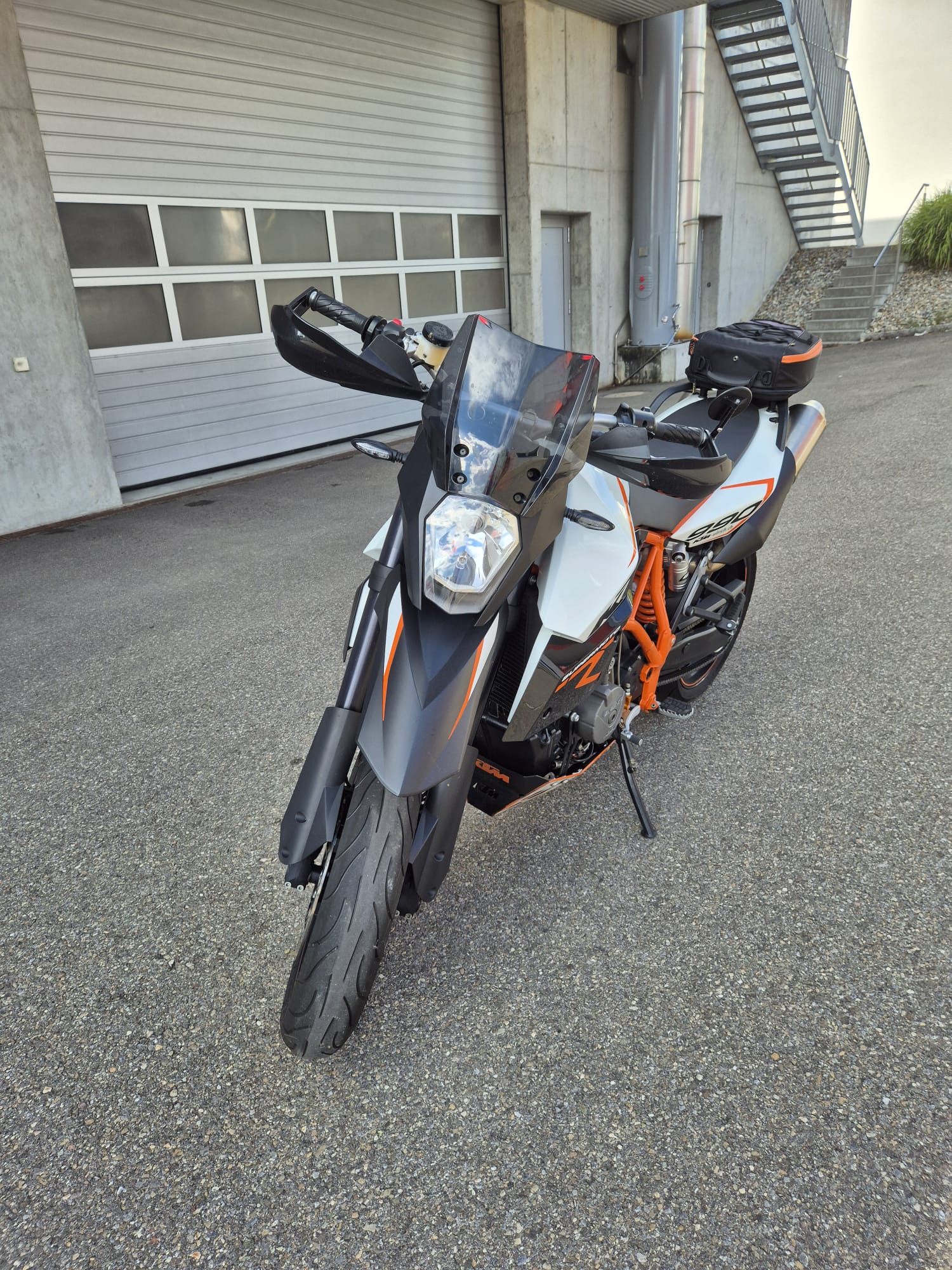 KTM 990 Supermoto R-image-4