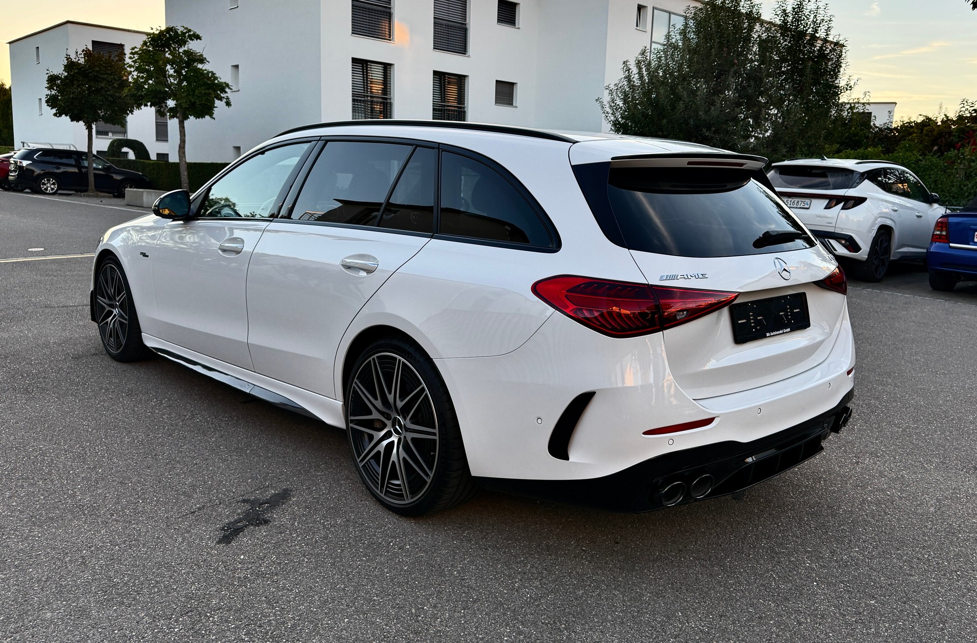 MERCEDES-BENZ C 43 AMG 4 MATIC*AMG DRIVERS PACKAGE*AMG REAL PERFORMANCE SOUND*EL. PANORAMA-GLASSCHIEBEDACH*-showroom-element-3