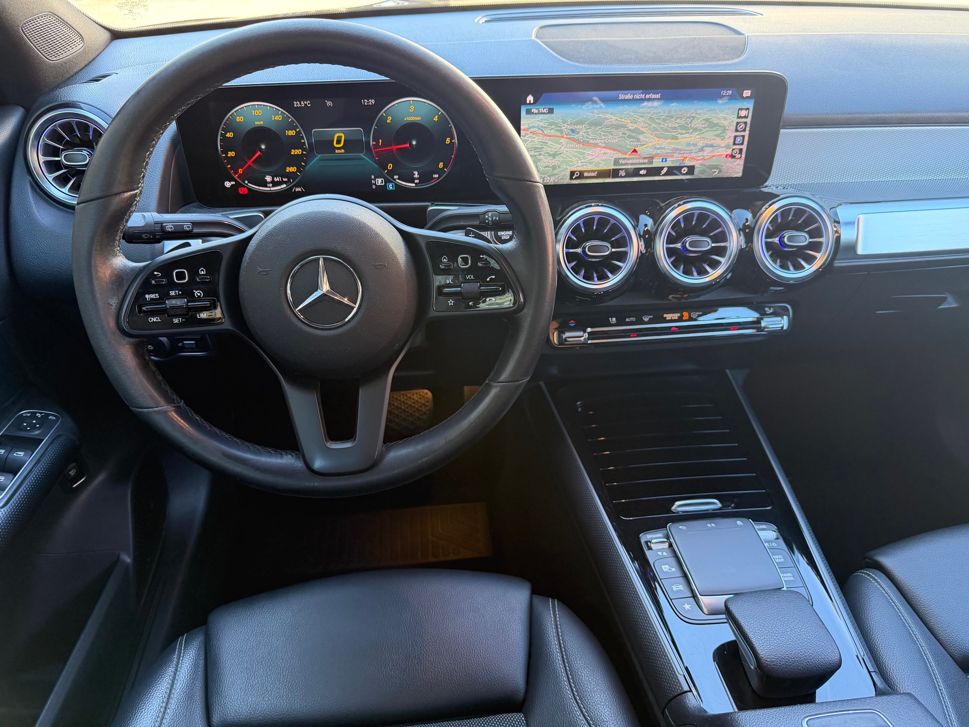 MERCEDES-BENZ GLB 220 d Style 8G-Tronic-image-19