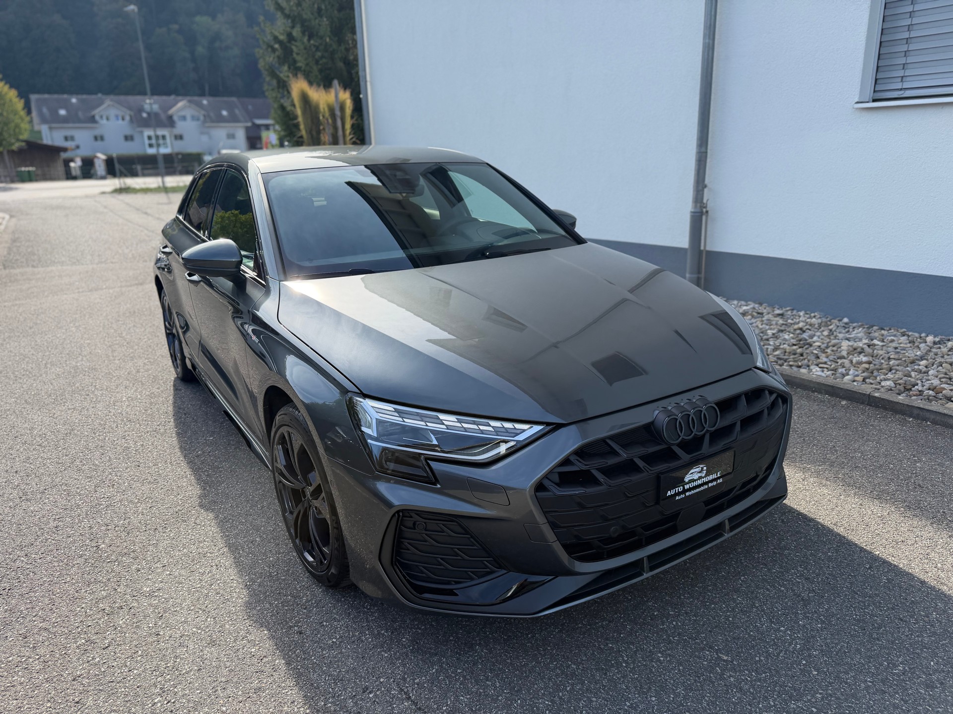 AUDI A3 Sportback 45 TFSI e S line Attraction S-tronic-showroom-element-1