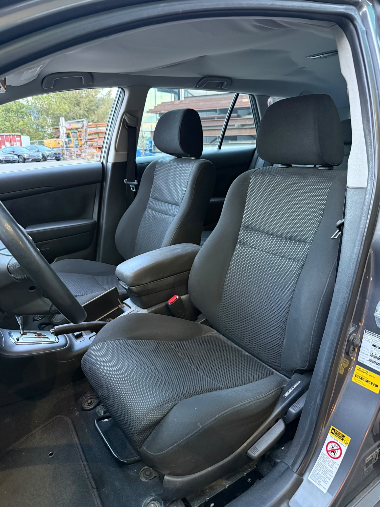 TOYOTA Avensis 2.4 D4 VVT-i Linea Sol Sportswagon T-Step5-image-8
