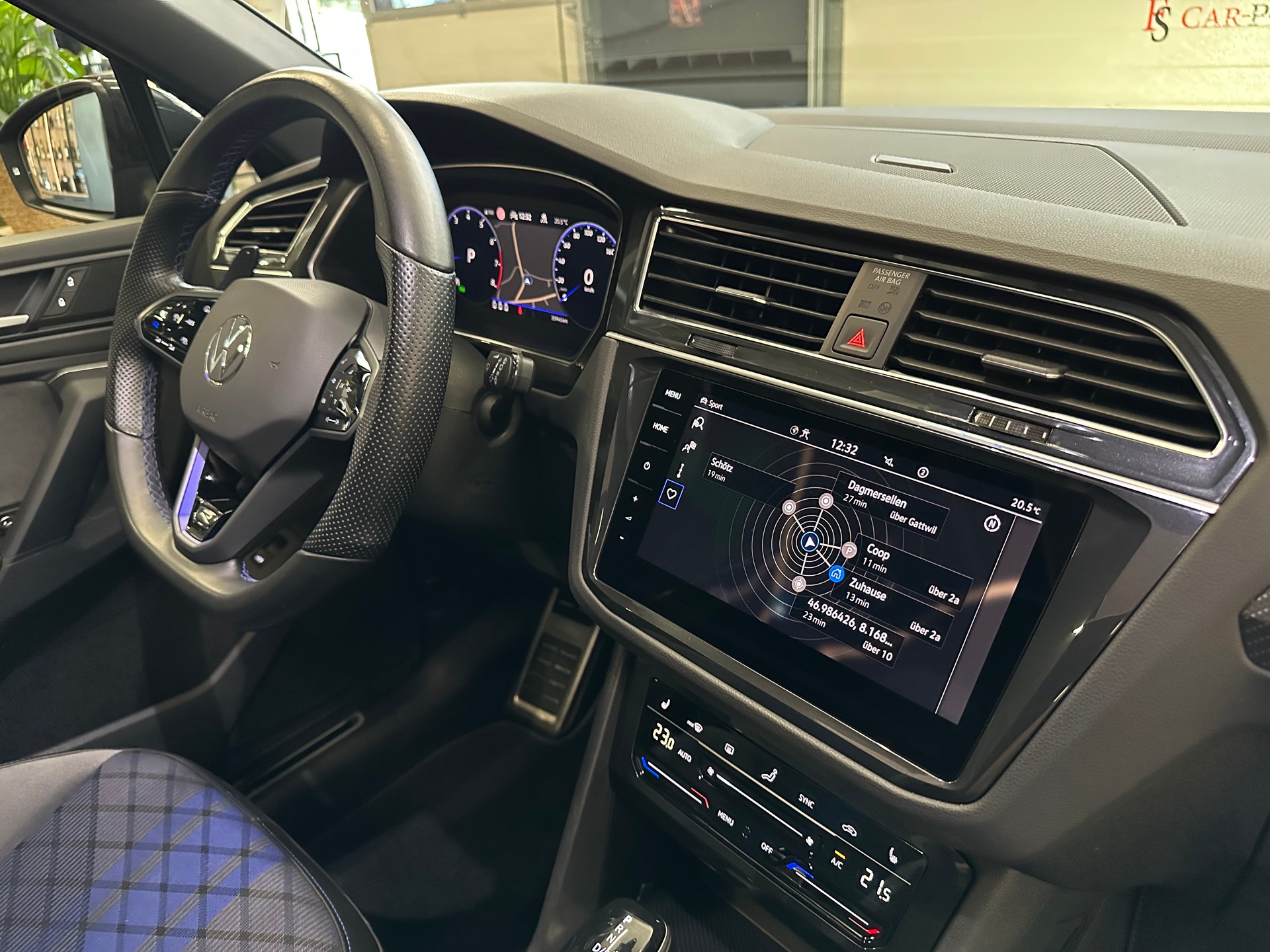 VW Tiguan 2.0TSI R 4Motion DSG-image-15