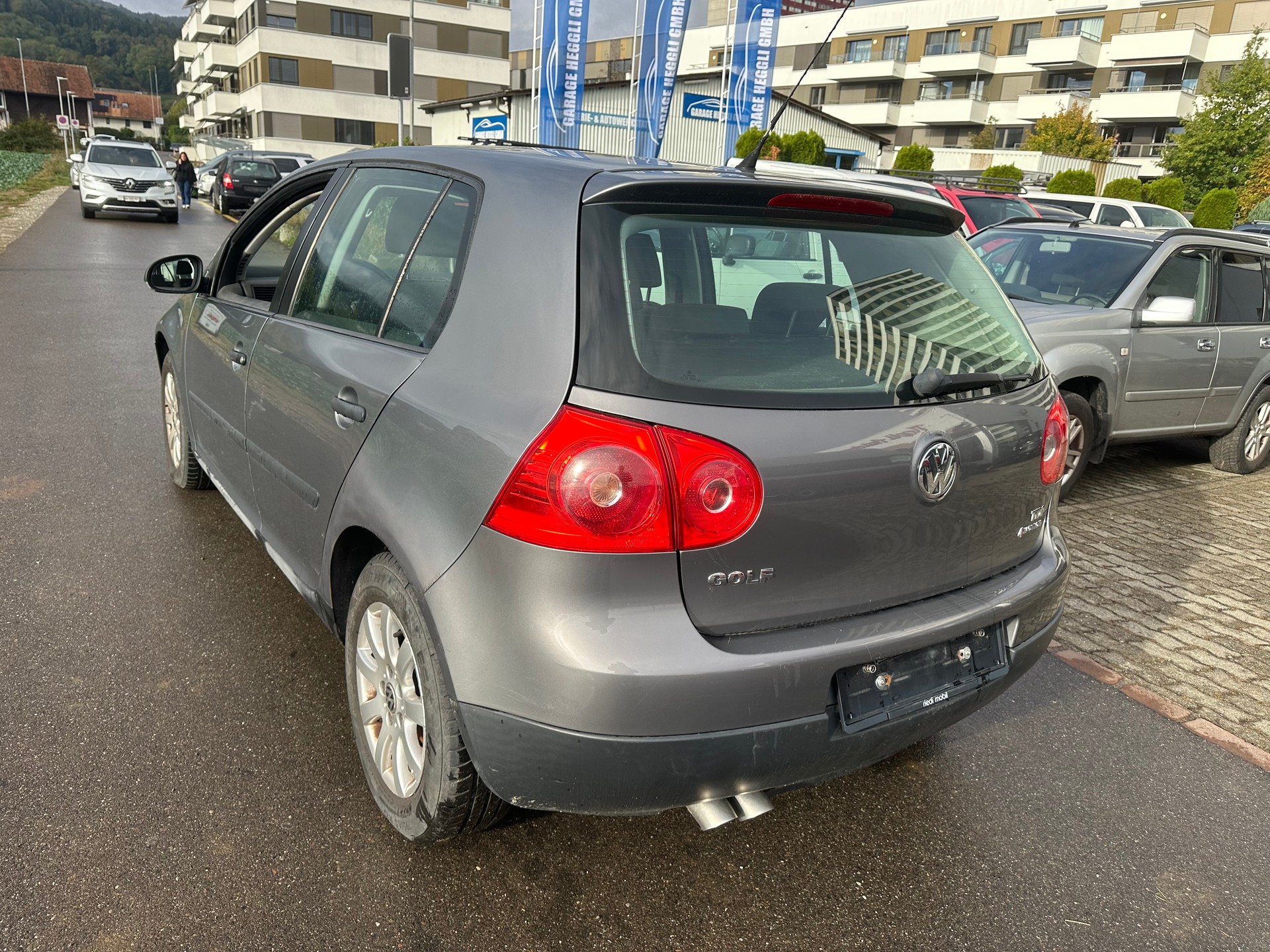 VW Golf 1.9 TDI Sportline 4Motion-image-6