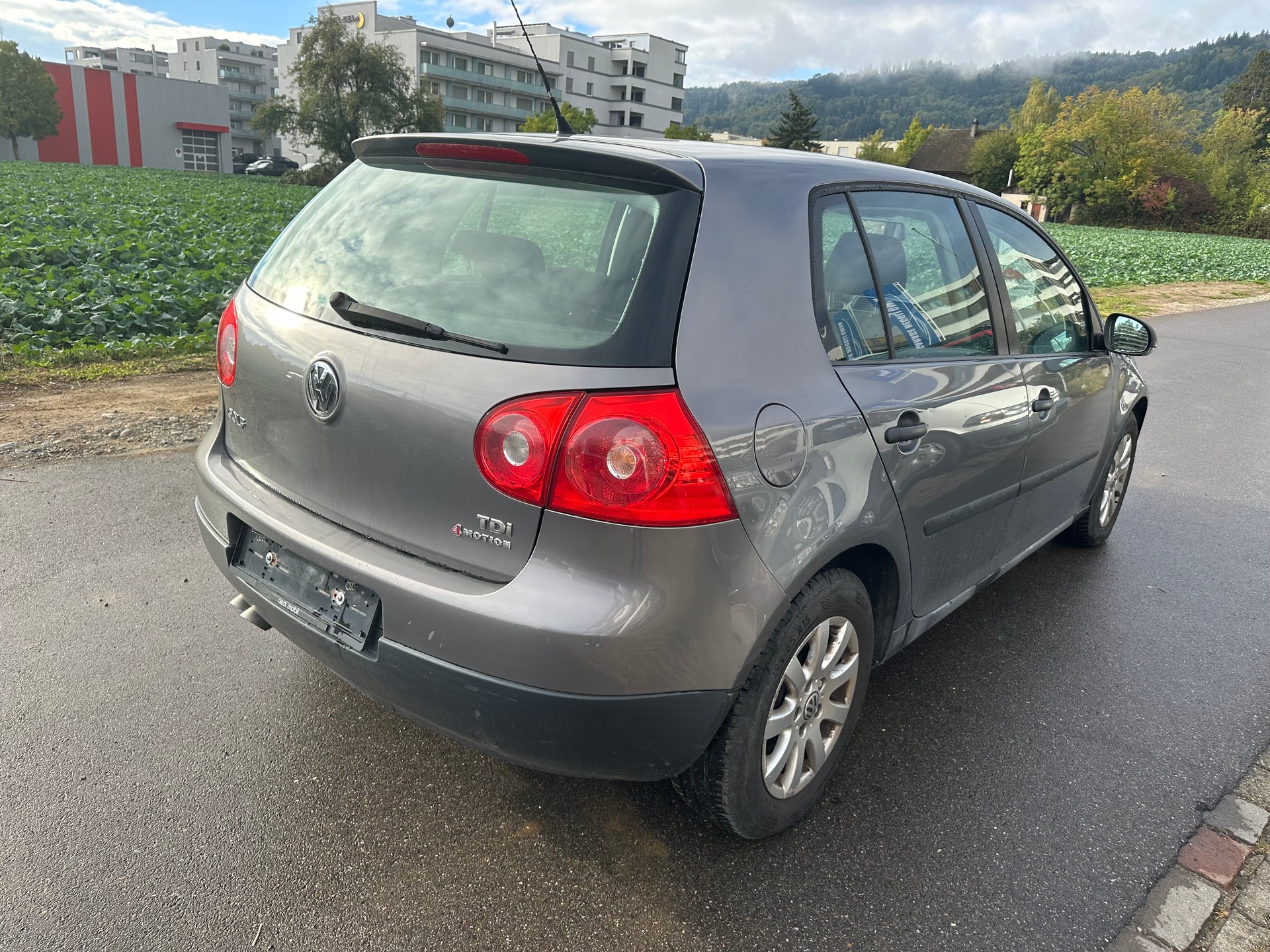 VW Golf 1.9 TDI Sportline 4Motion-image-5