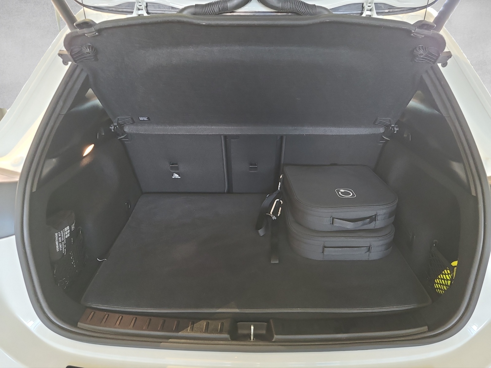 MERCEDES-BENZ EQA 350 Excellence AMG 4M H243-image-10