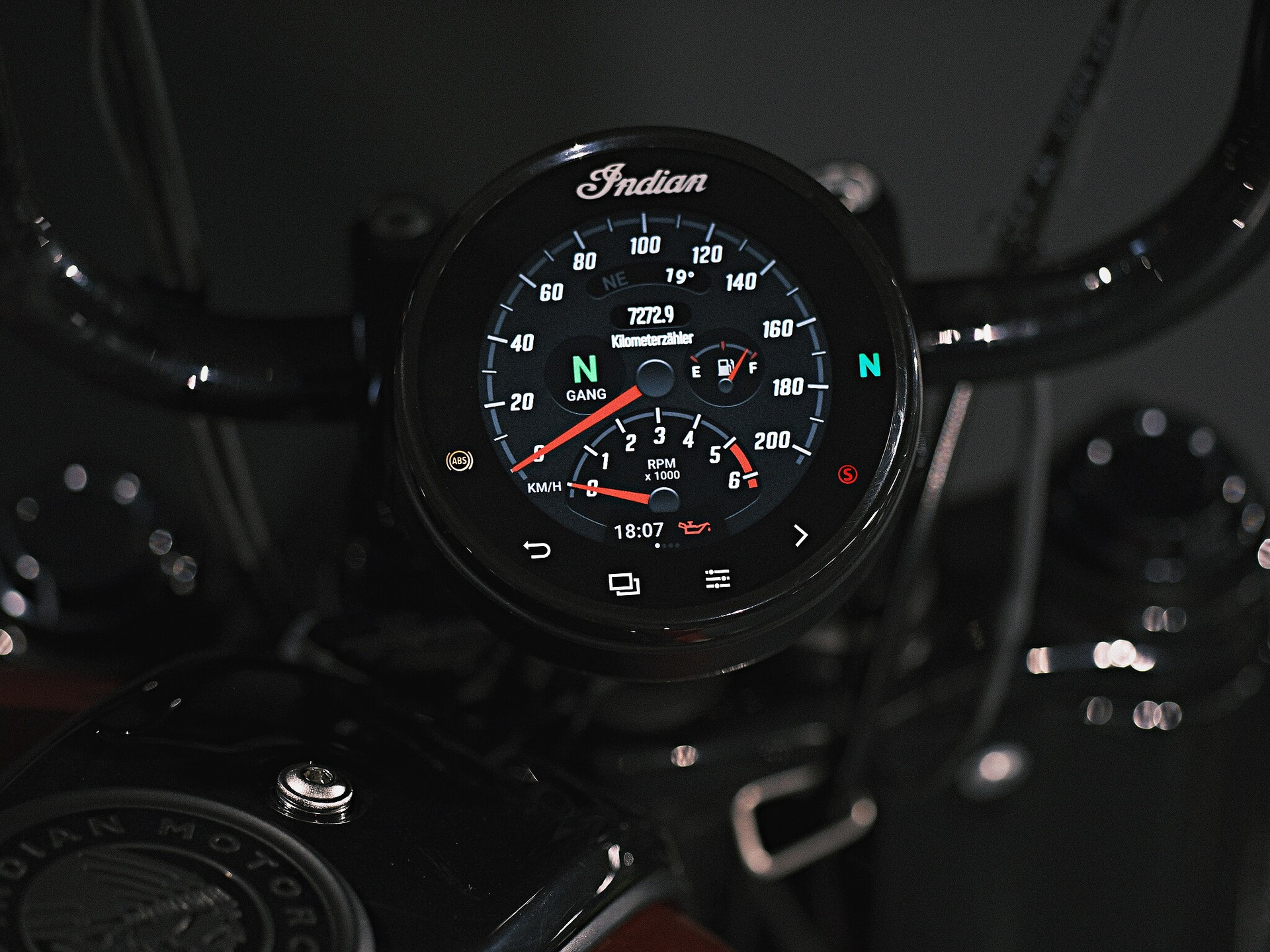 INDIAN Chief Bobber Dark Horse-image-15