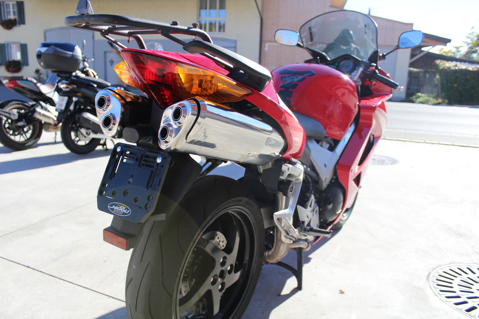 HONDA VFR 800 FI ABS-image-4