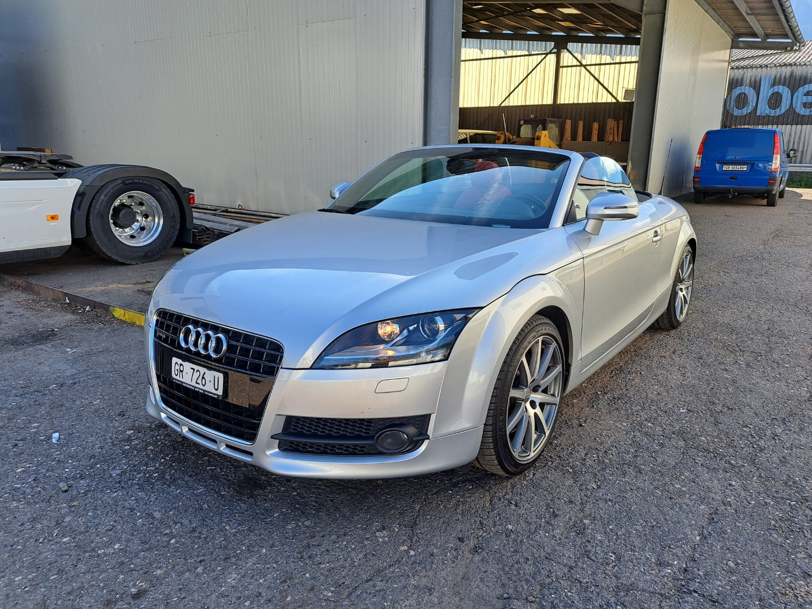 AUDI TT Roadster 3.2 quattro-image-3