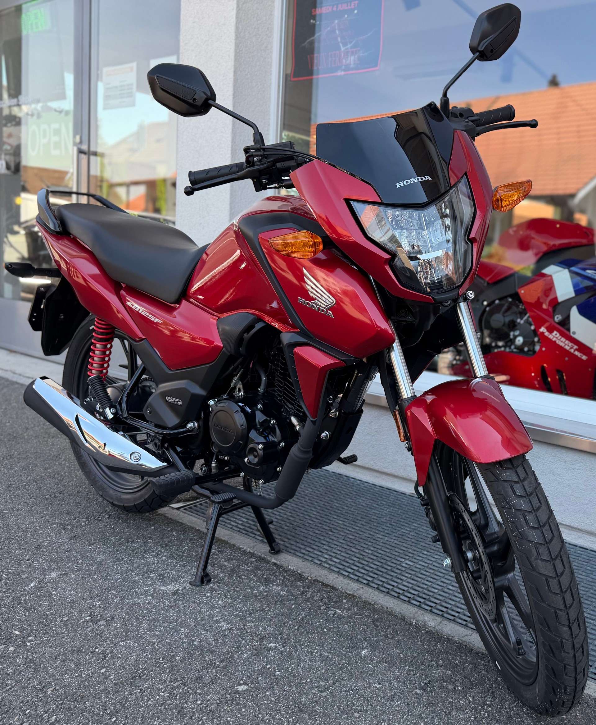 HONDA CBF 125 M-showroom-element-2