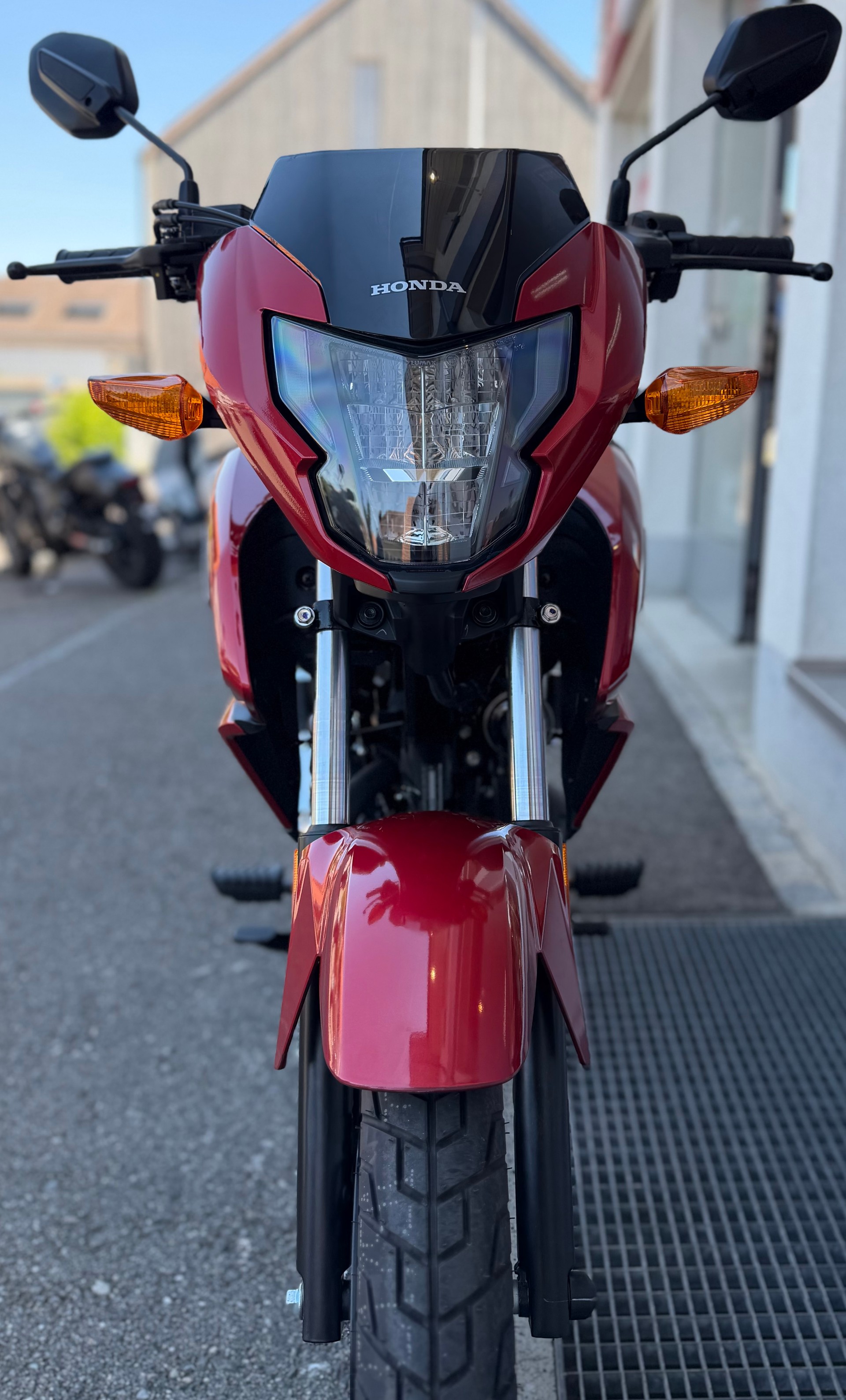 HONDA CBF 125 M-showroom-element-1