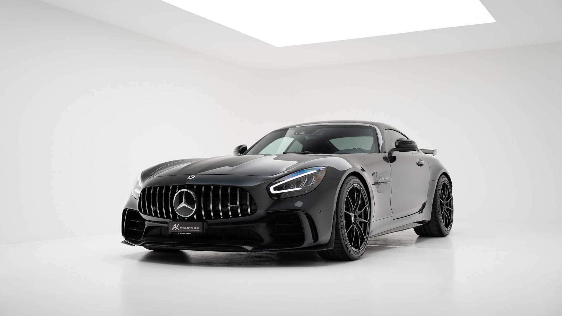 MERCEDES-BENZ AMG GT R Speedshift DCT-showroom-element-1