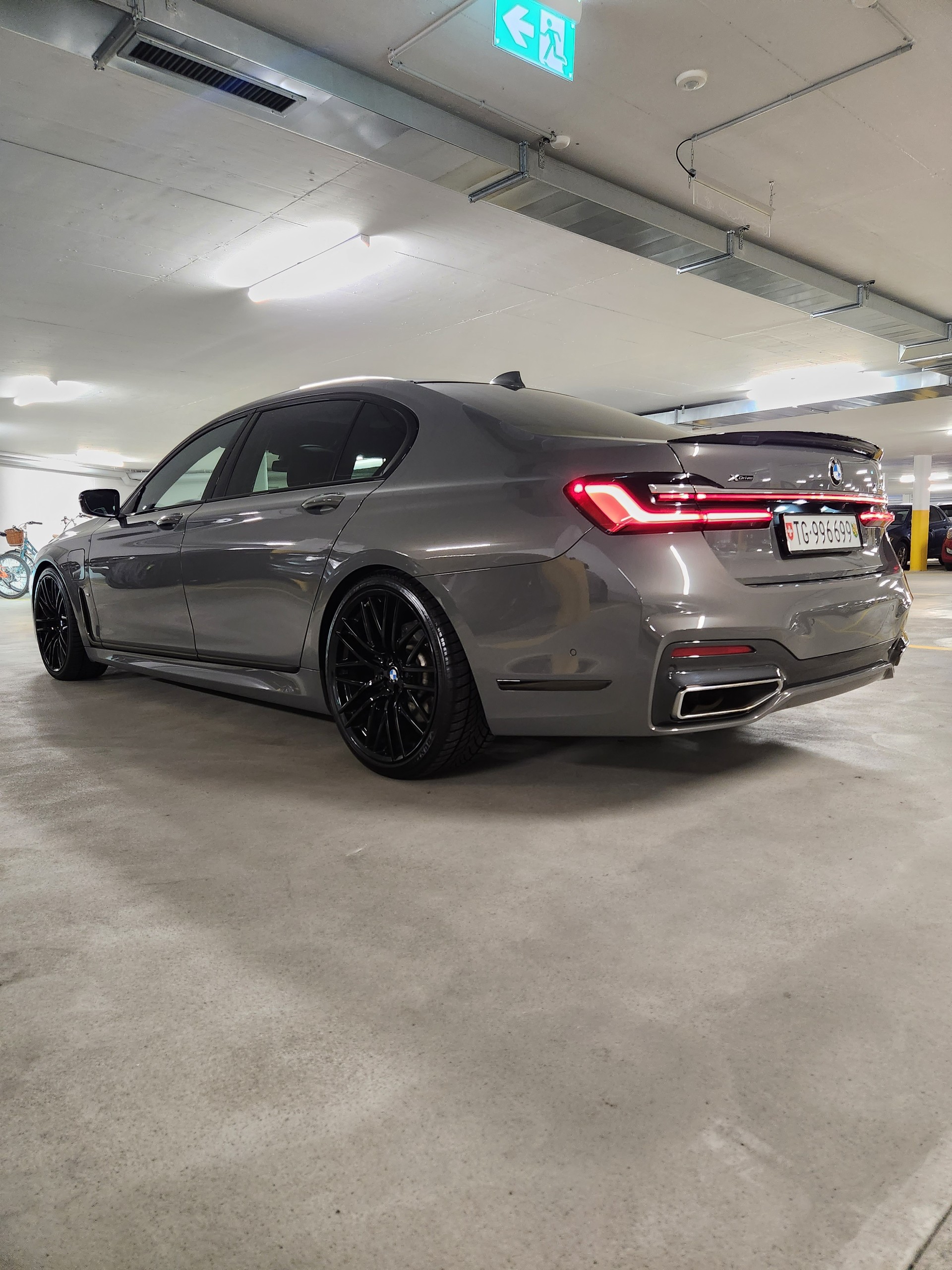 BMW 745Le xDrive Steptronic-image-3