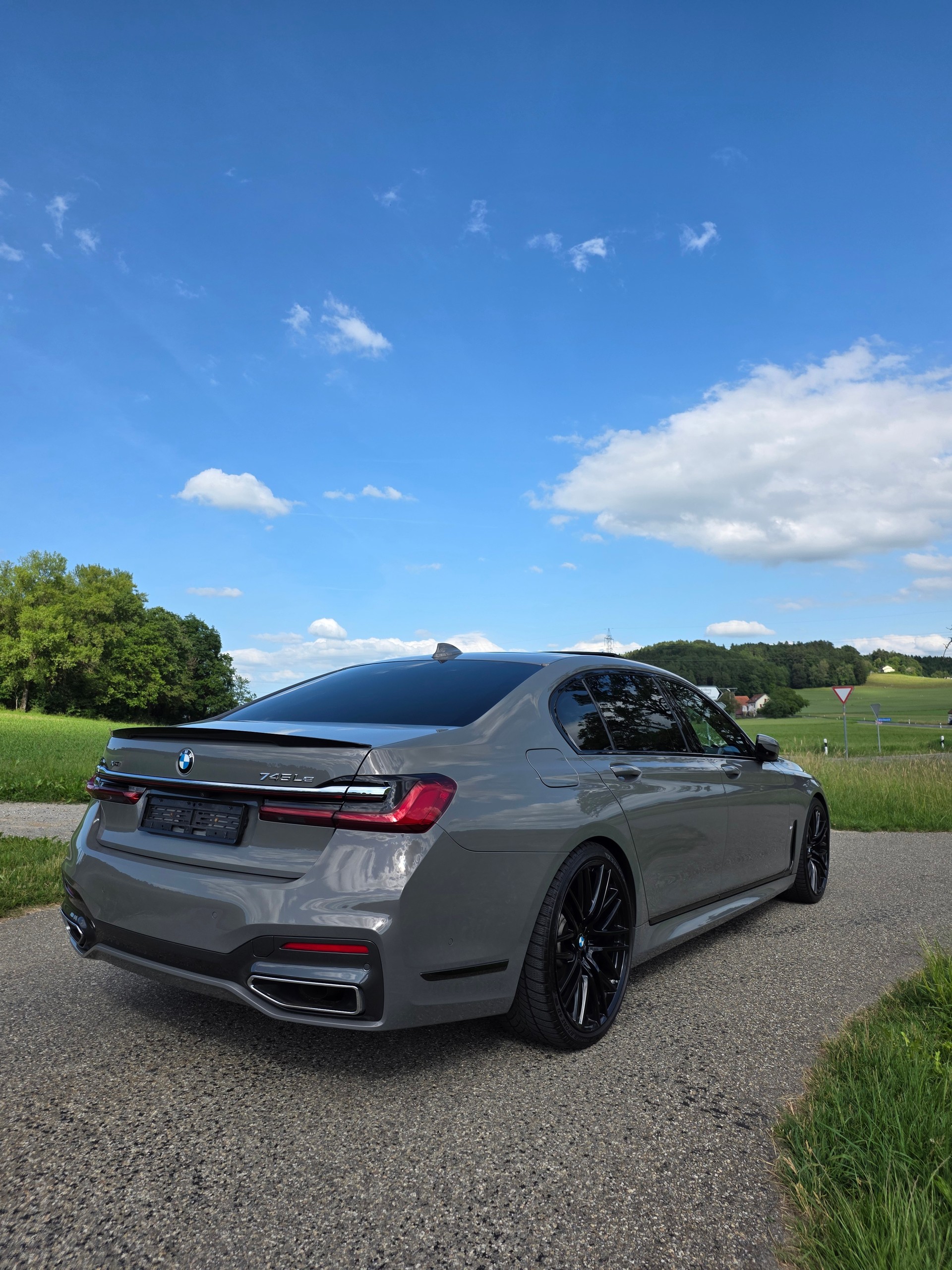 BMW 745Le xDrive Steptronic-image-11