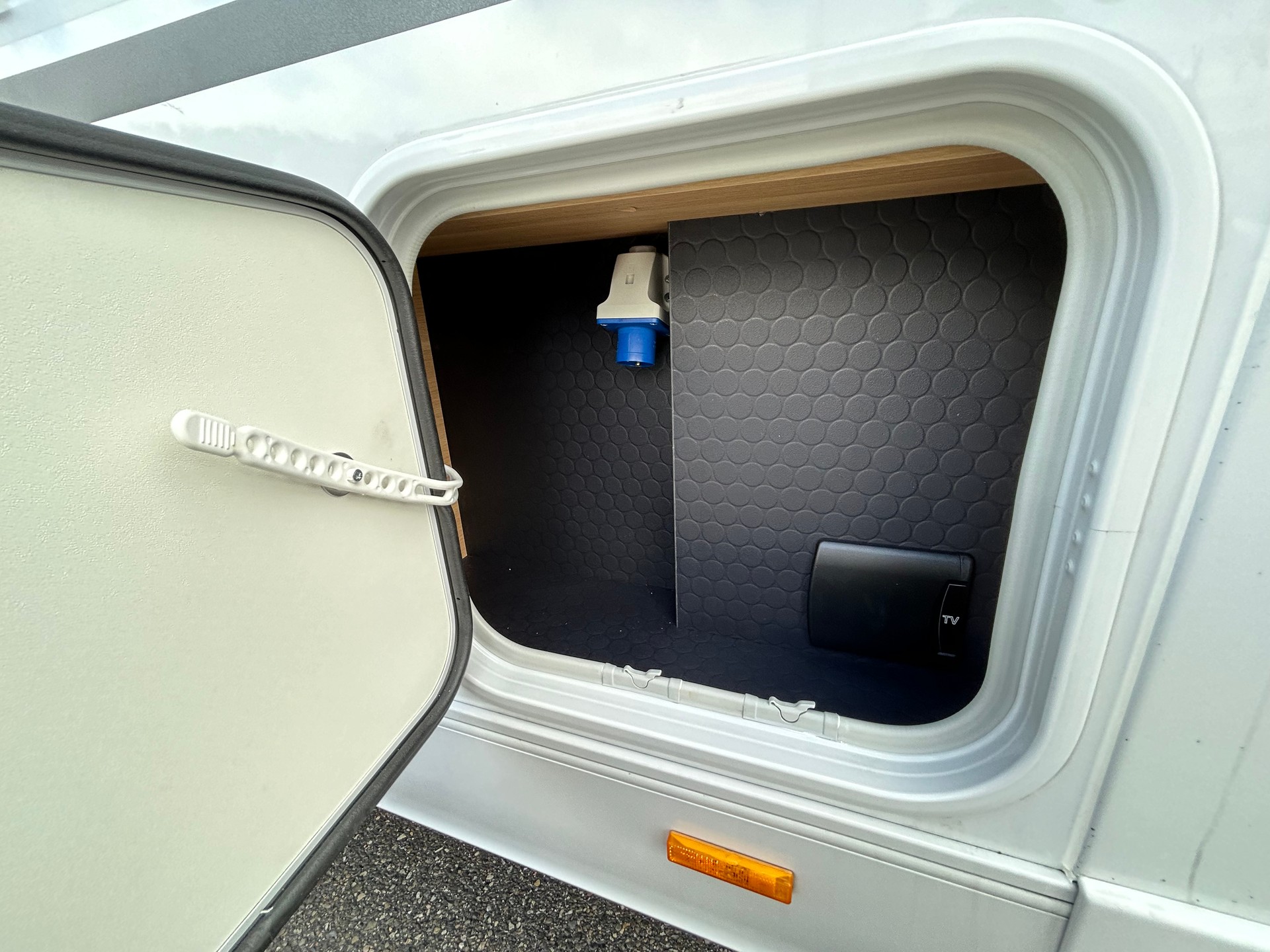 ADRIA Matrix Plus 670 DL-image-10