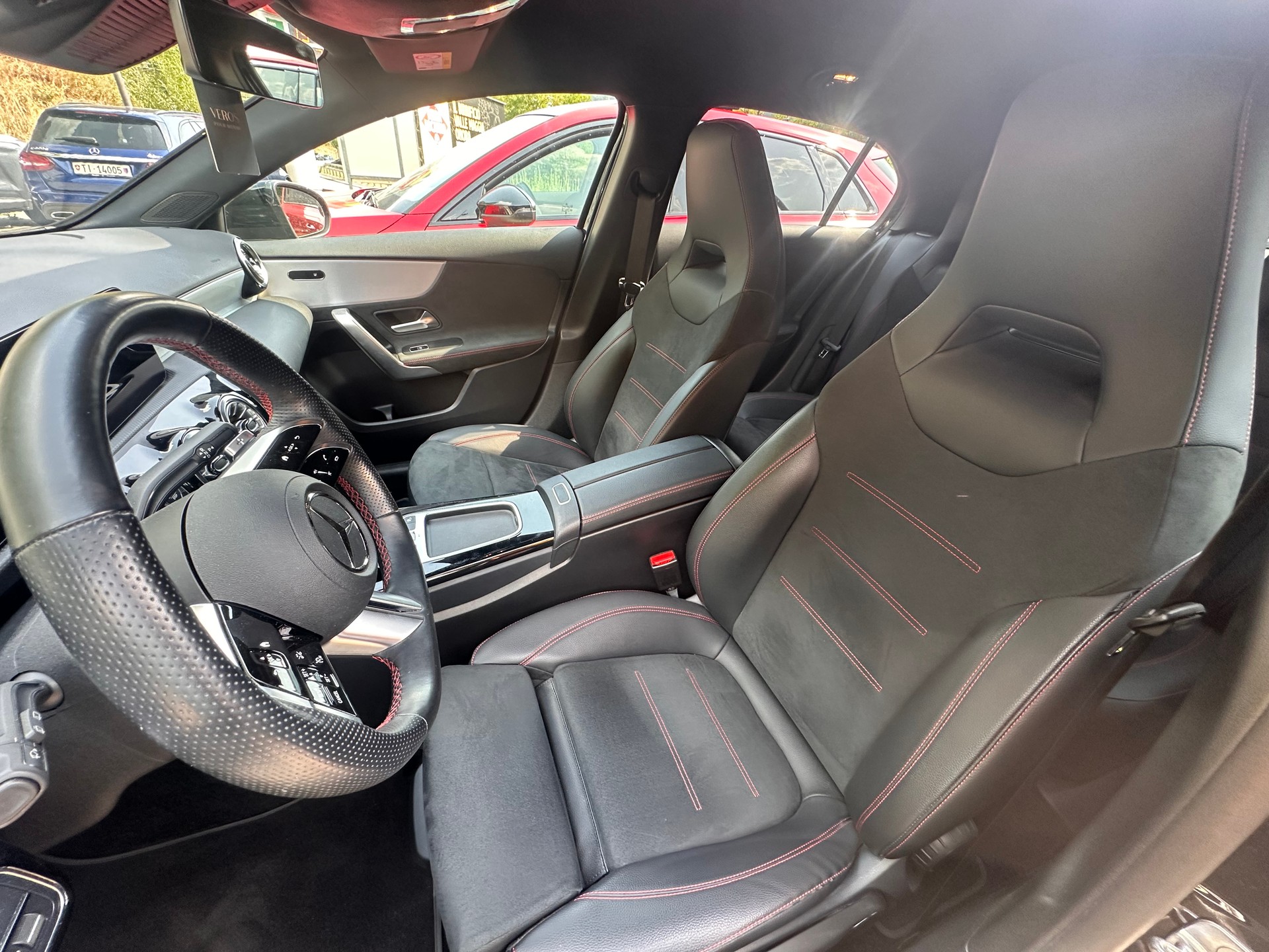 MERCEDES-BENZ A 220 4Matic 8G-DCT-image-8
