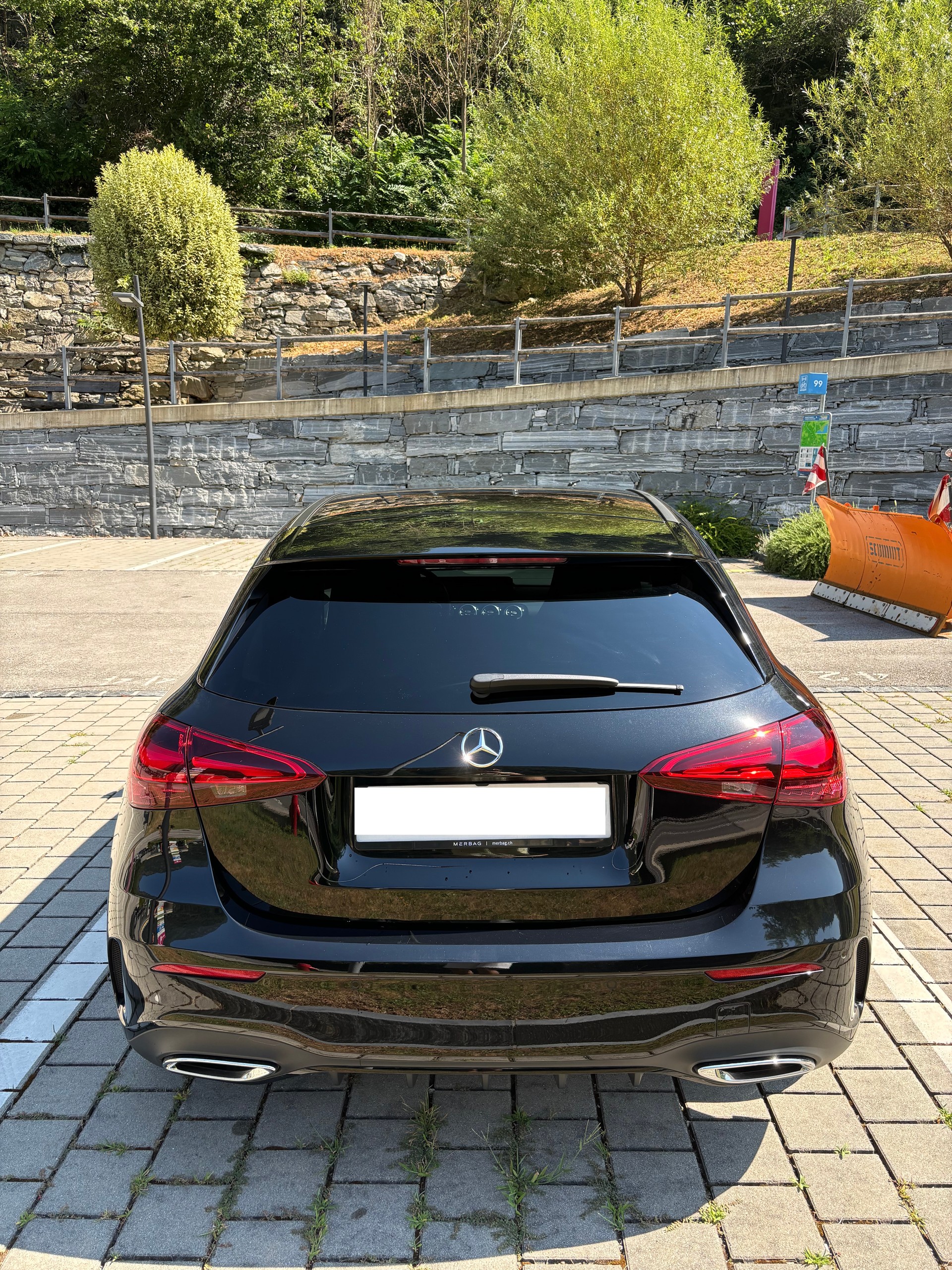 MERCEDES-BENZ A 220 4Matic 8G-DCT-image-4