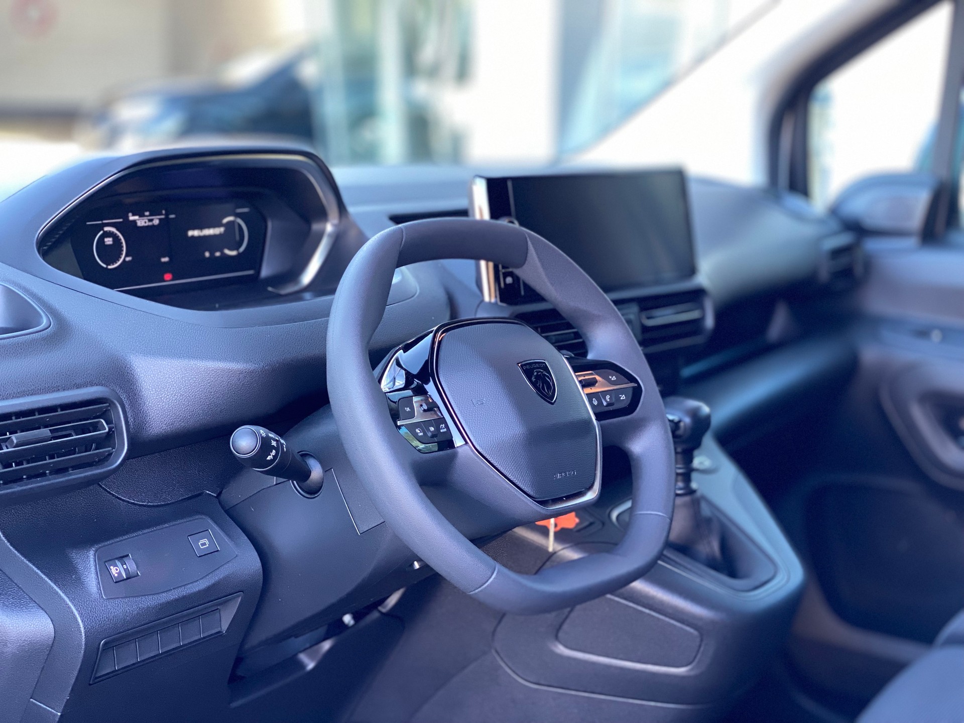 PEUGEOT Partner 1.2 Pure Tech 110 Standard 650kg-image-7