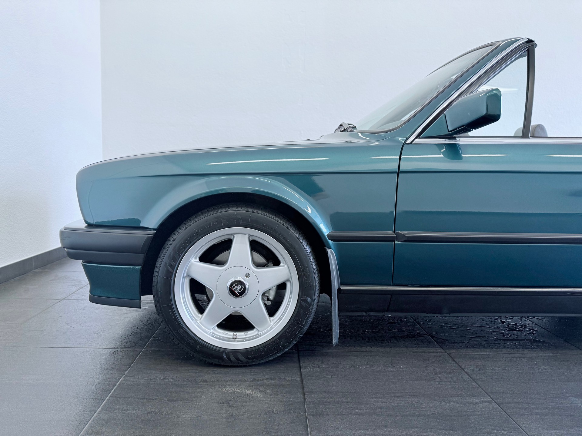 BMW 318i Cabrio ABS-image-5