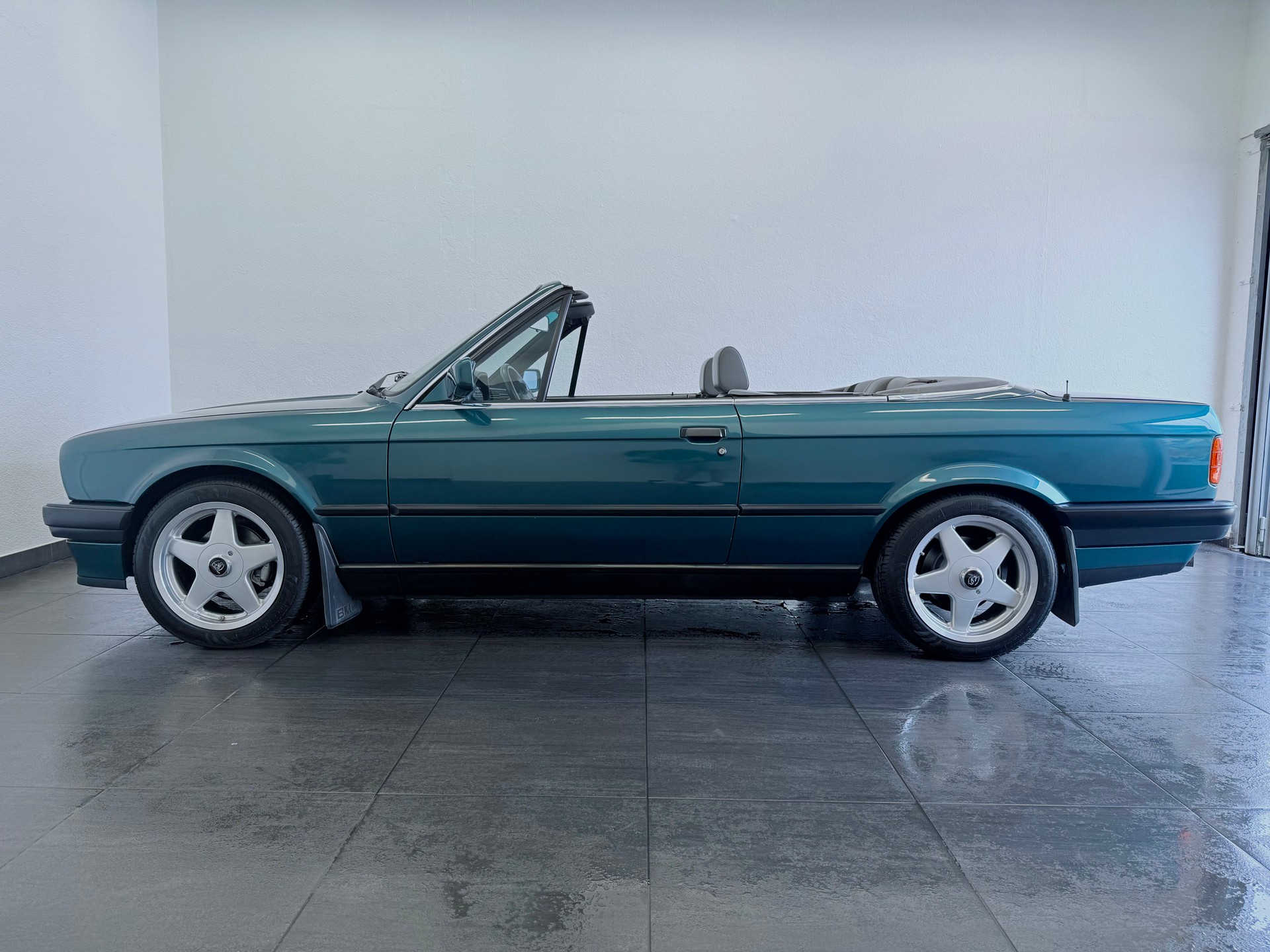 BMW 318i Cabrio ABS-image-6