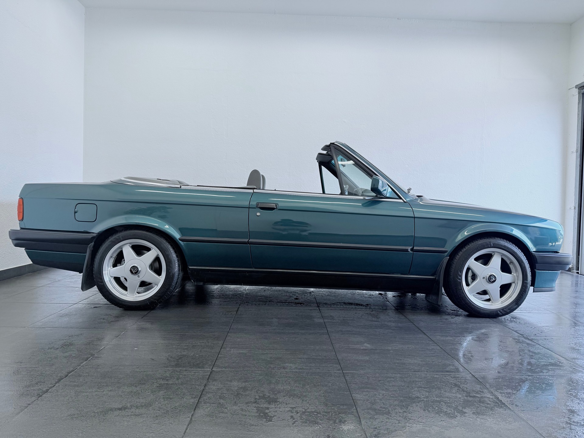 BMW 318i Cabrio ABS-image-4