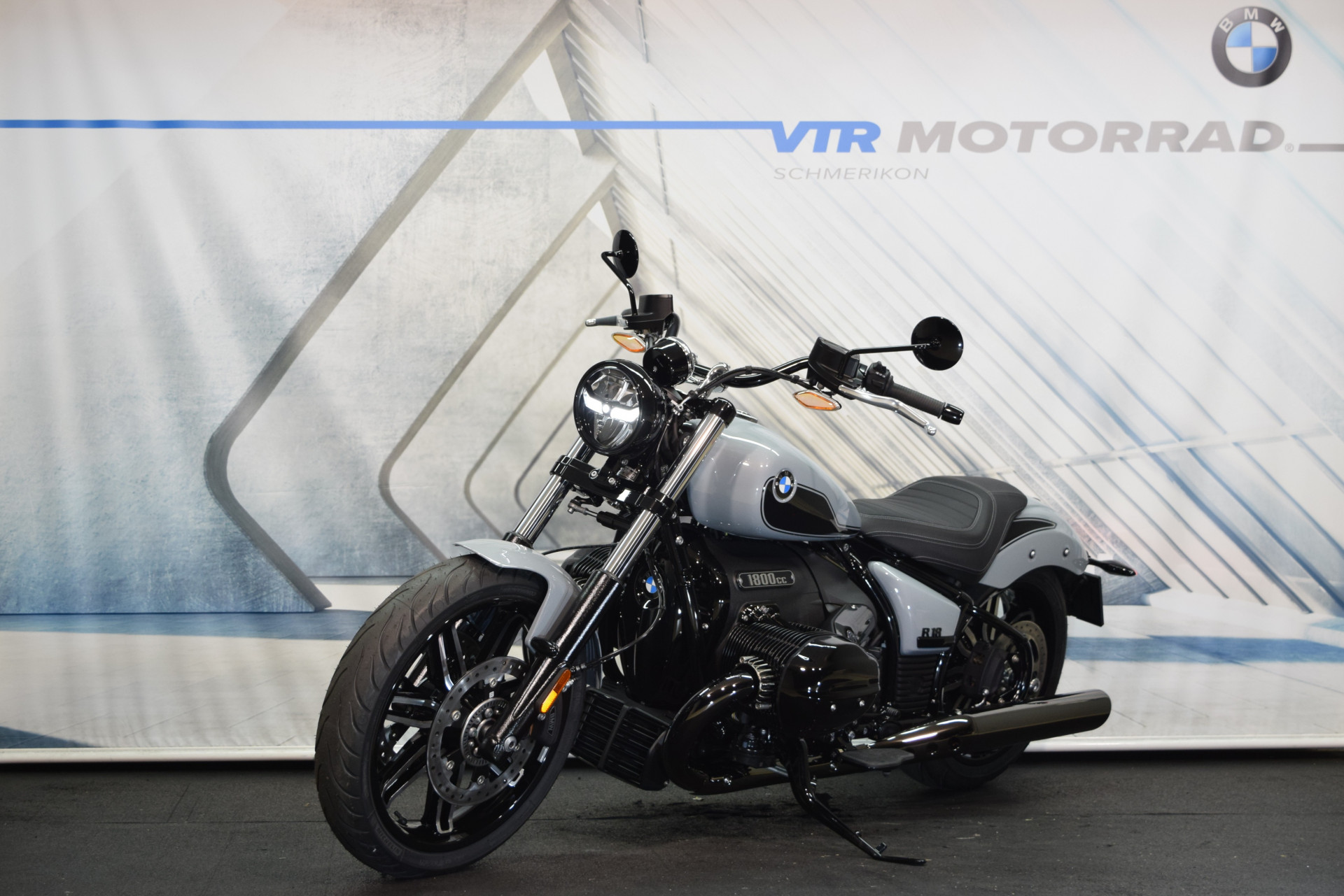 BMW R 18 Blacked Out-image-5
