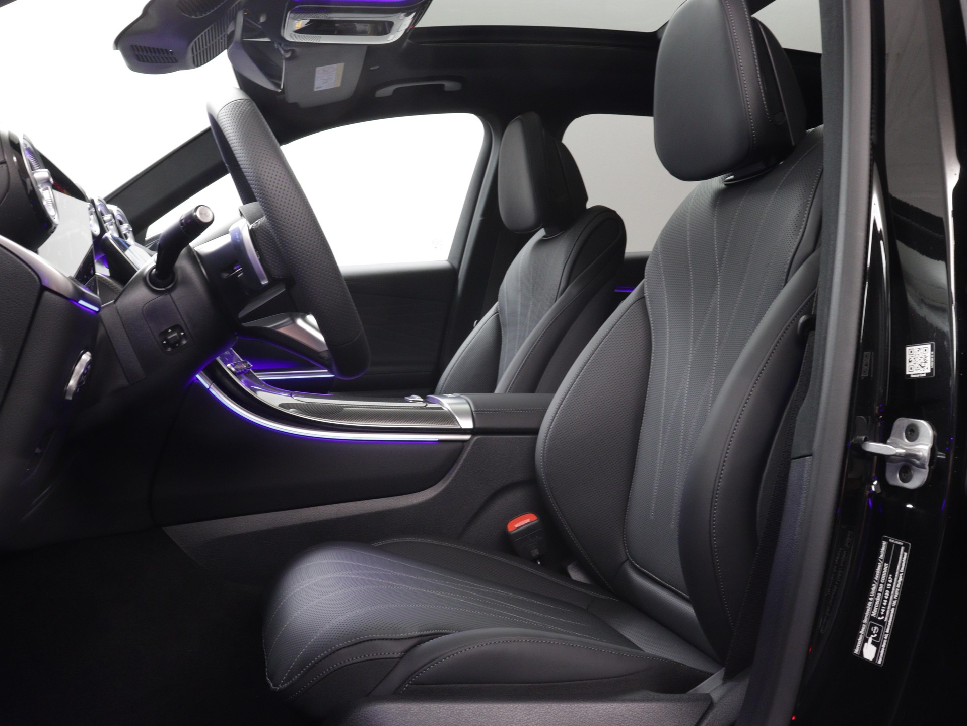 MERCEDES-BENZ GLC 200 AMG Line 4matic-image-10