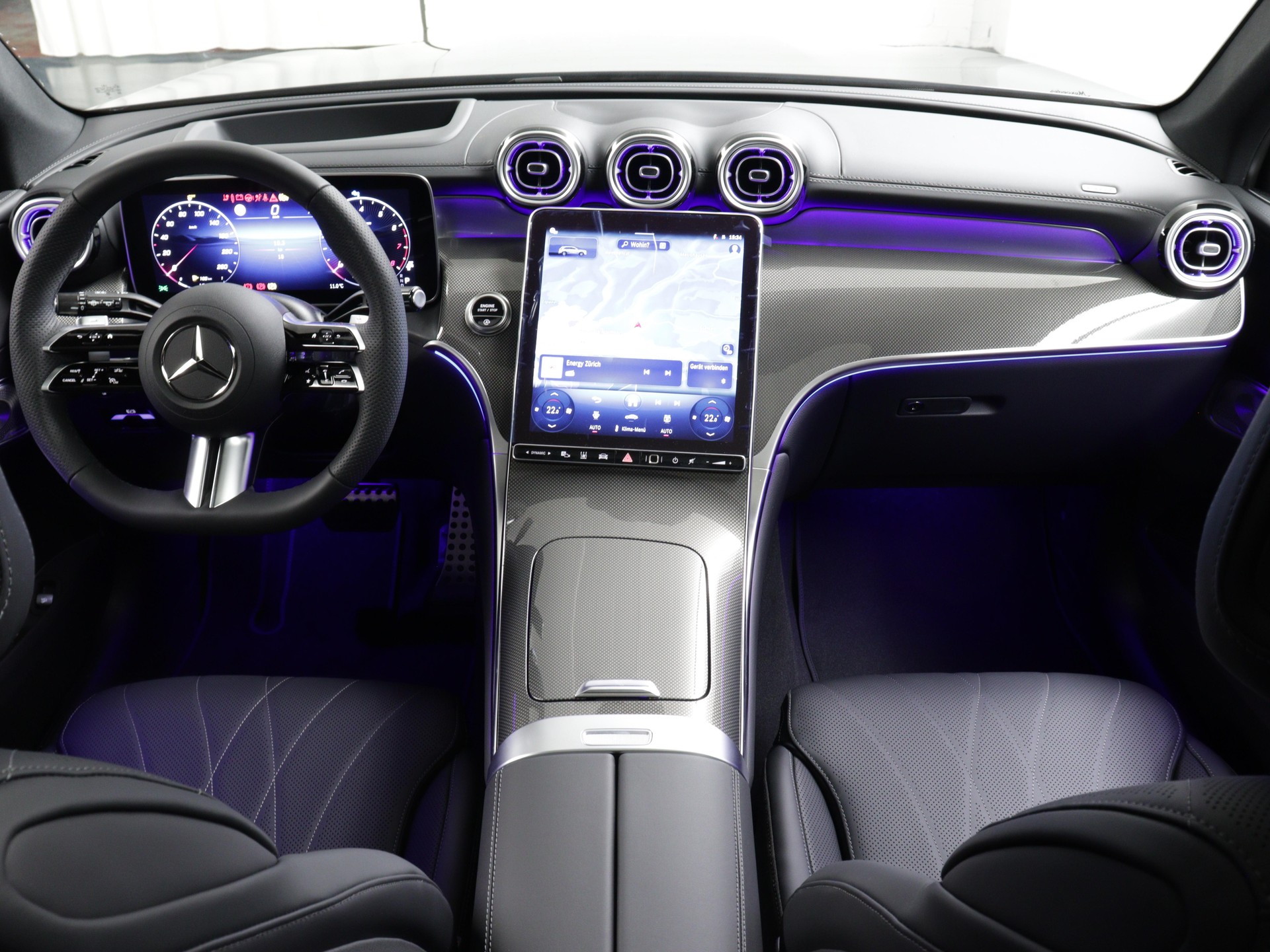 MERCEDES-BENZ GLC 200 AMG Line 4matic-image-7