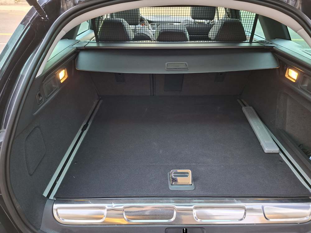 PEUGEOT 508 SW RXH 2.0 HDi HYbrid4-image-8