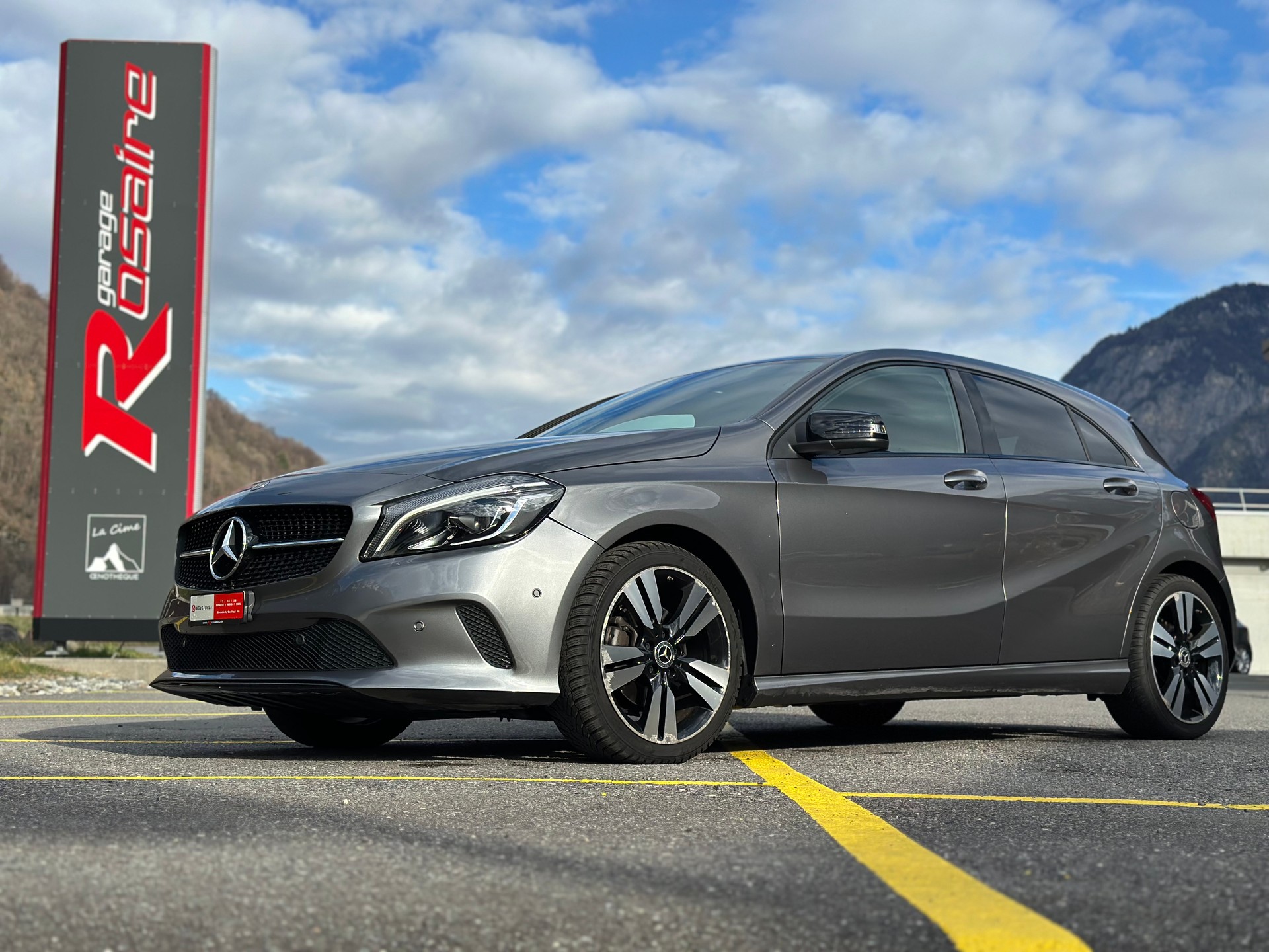 MERCEDES-BENZ A 180 Night Star 7G-DCT