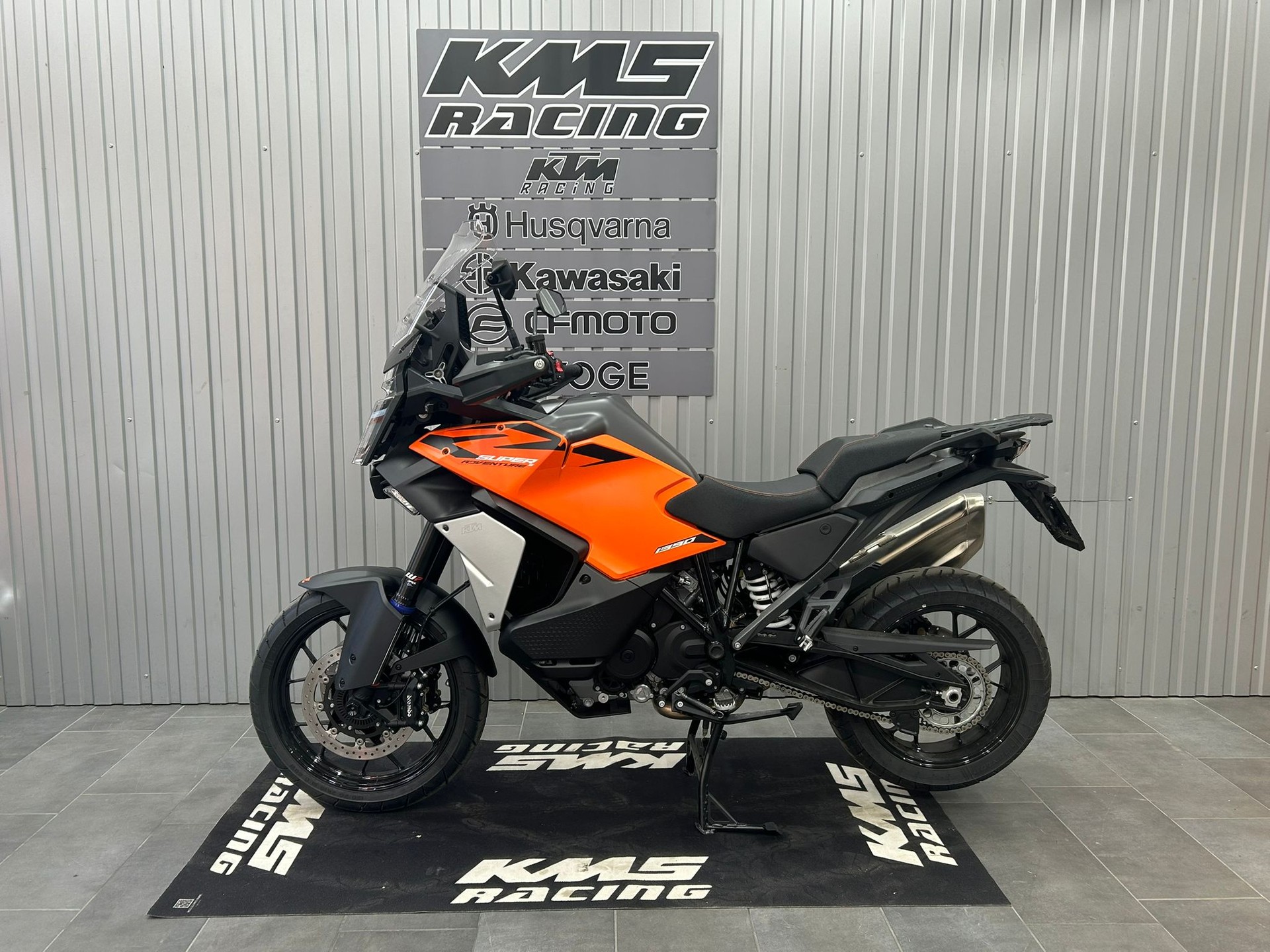 KTM 1390 Super Adventure S EVO-image-1