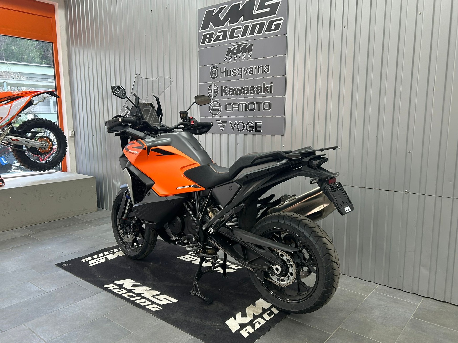 KTM 1390 Super Adventure S EVO-image-3