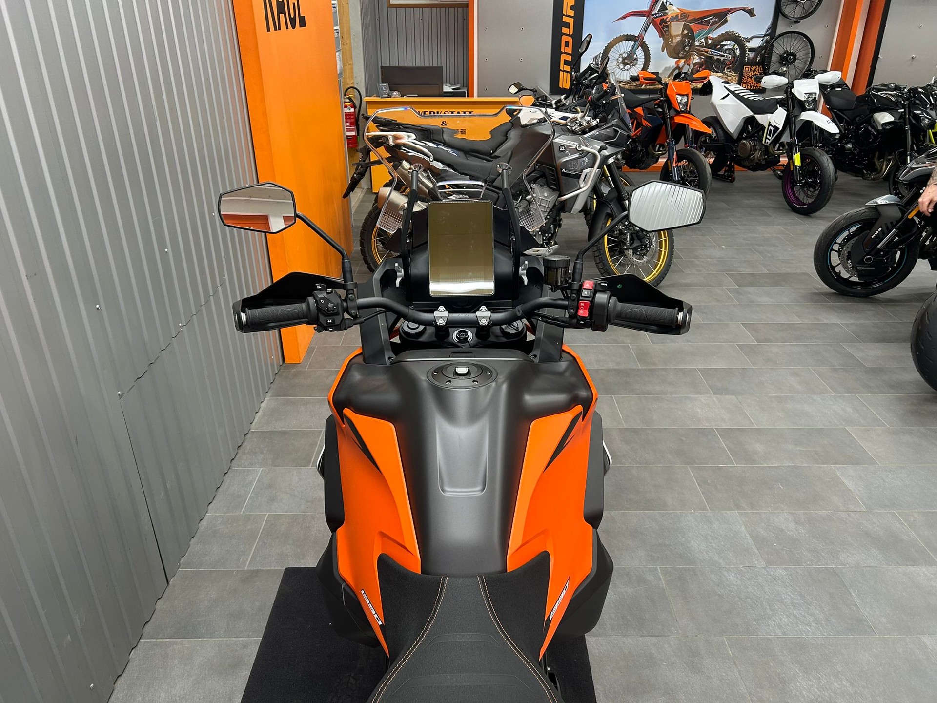 KTM 1390 Super Adventure S EVO-image-6