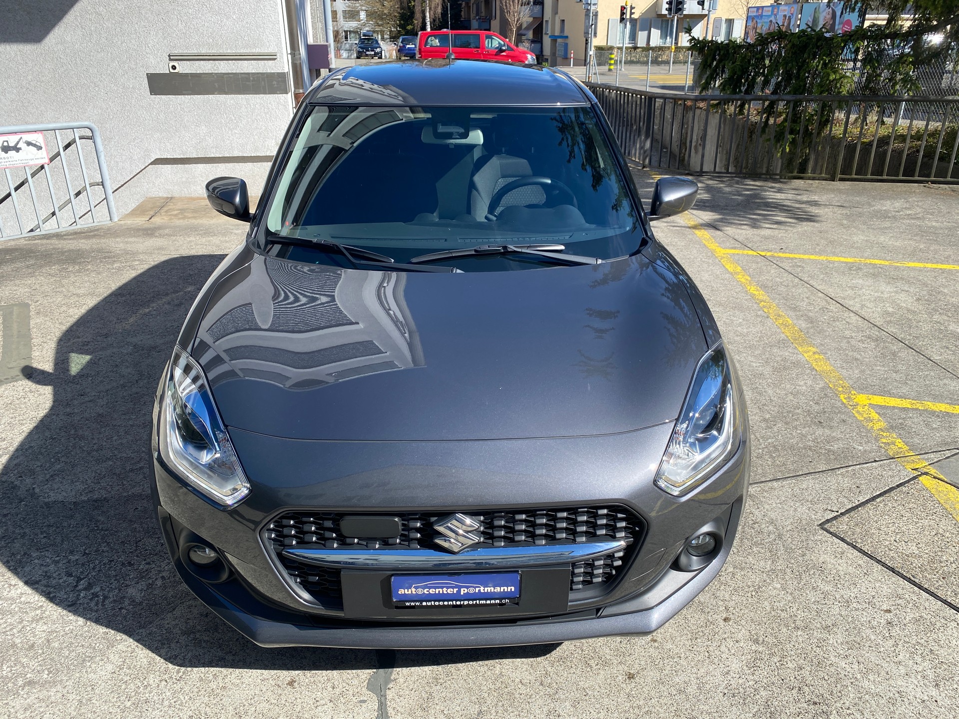 SUZUKI Swift 1.2 Compact + 4x4 Hybrid-image-7
