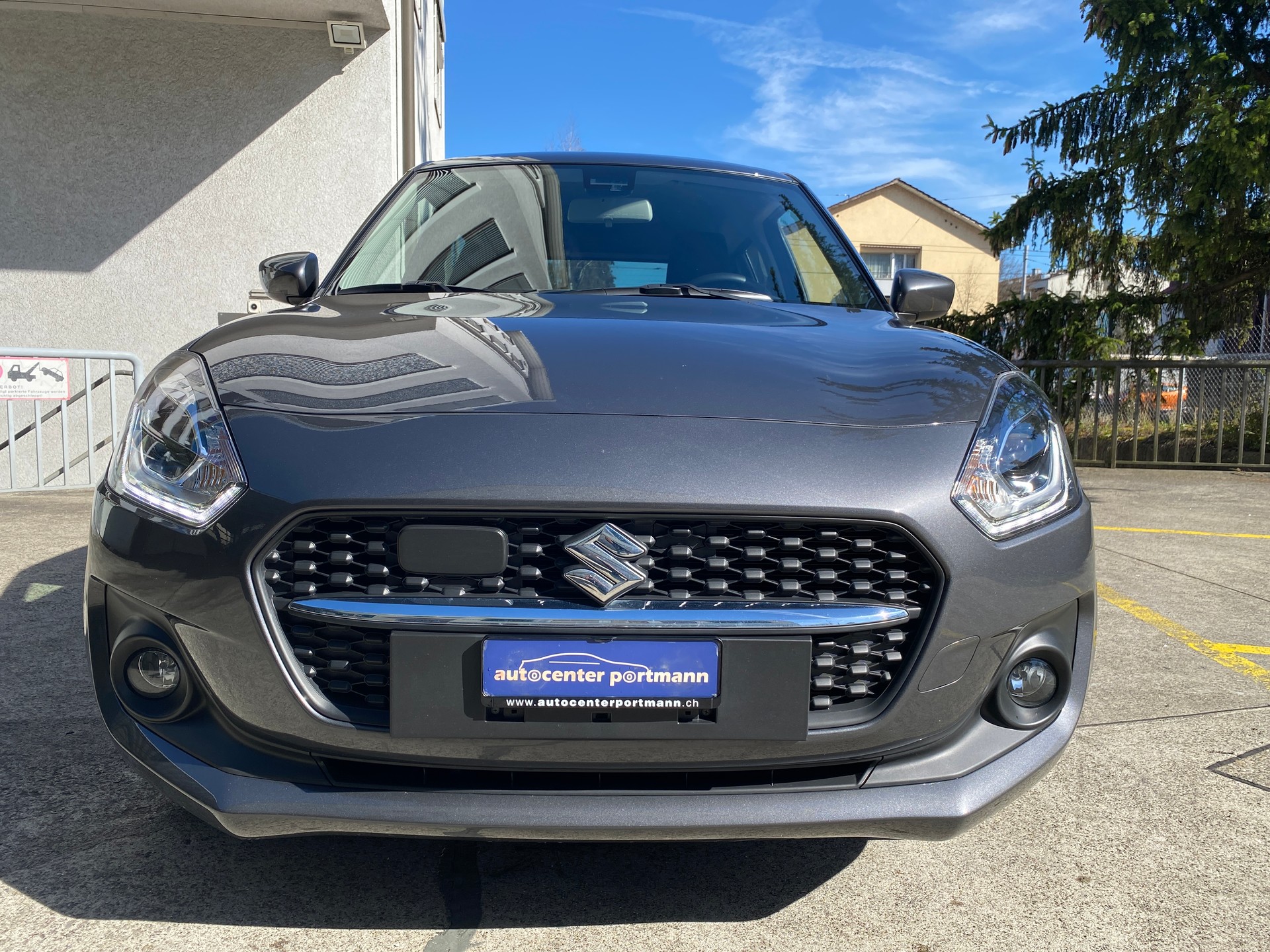 SUZUKI Swift 1.2 Compact + 4x4 Hybrid-image-6