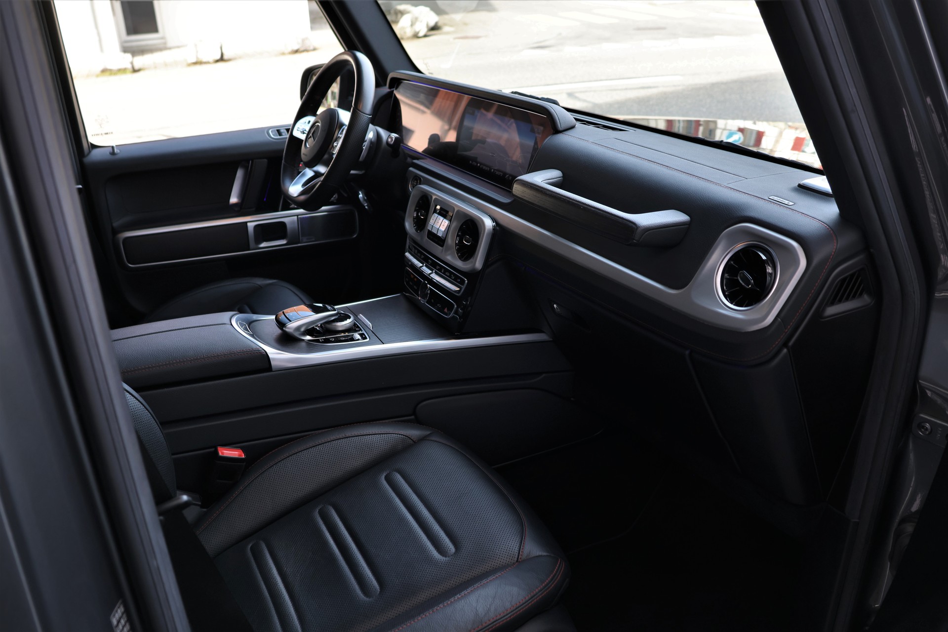 MERCEDES-BENZ G 350 d AMG Line 9G-Tronic (CH) "Manufaktur"-image-21