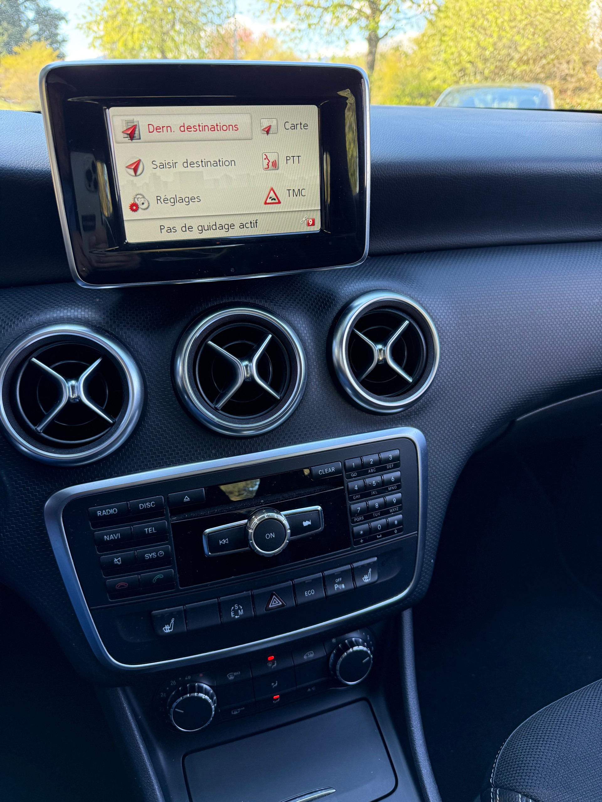 MERCEDES-BENZ A 180 7G-DCT-image-14