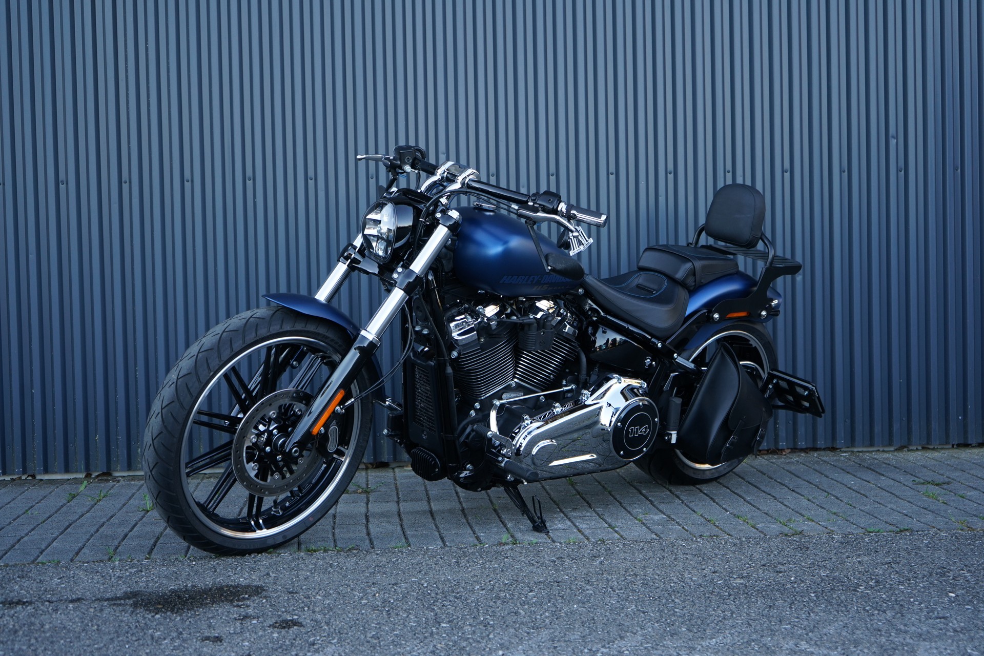 HARLEY-DAVIDSON FXBRS Breakout 114 ABS-image-1