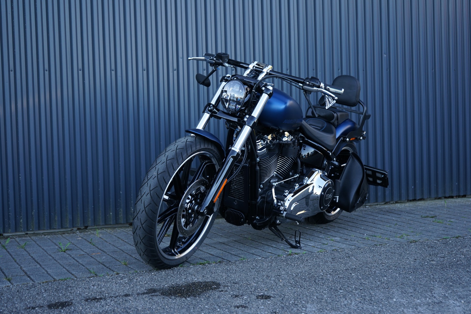 HARLEY-DAVIDSON FXBRS Breakout 114 ABS-image-2