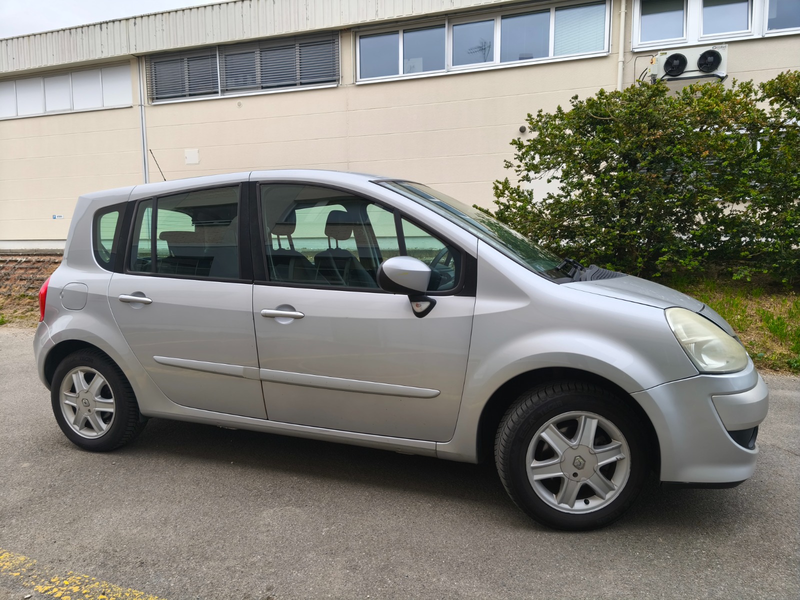 RENAULT Modus 1.2 16V T Dynamique-image-12