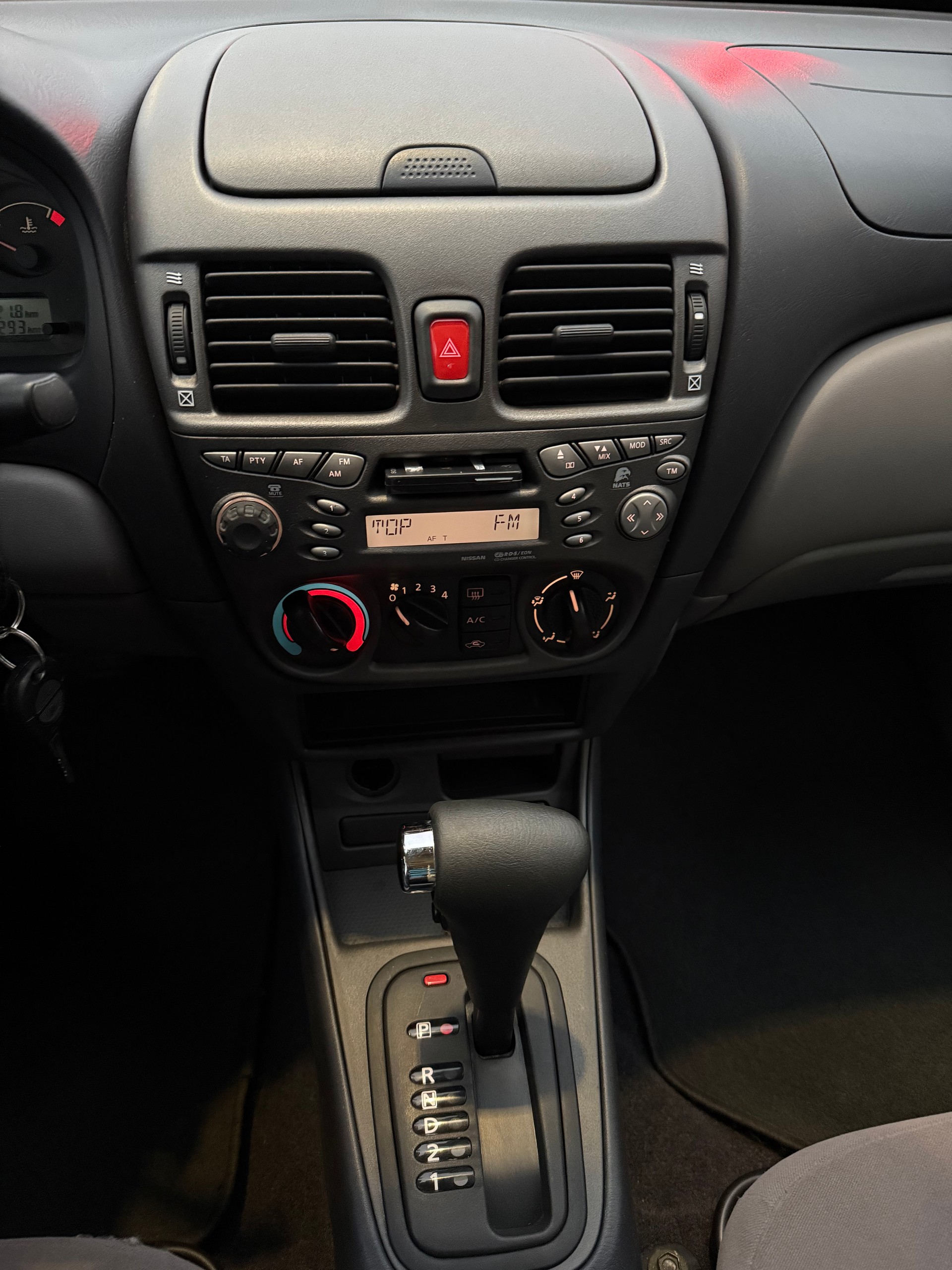 NISSAN Almera 1.8 16V Ambience-image-19