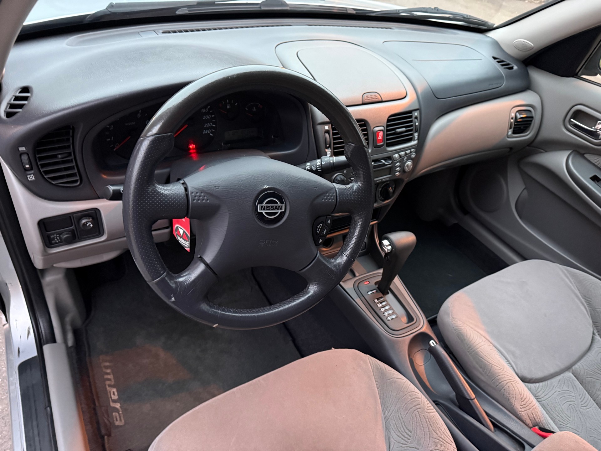 NISSAN Almera 1.8 16V Ambience-image-14