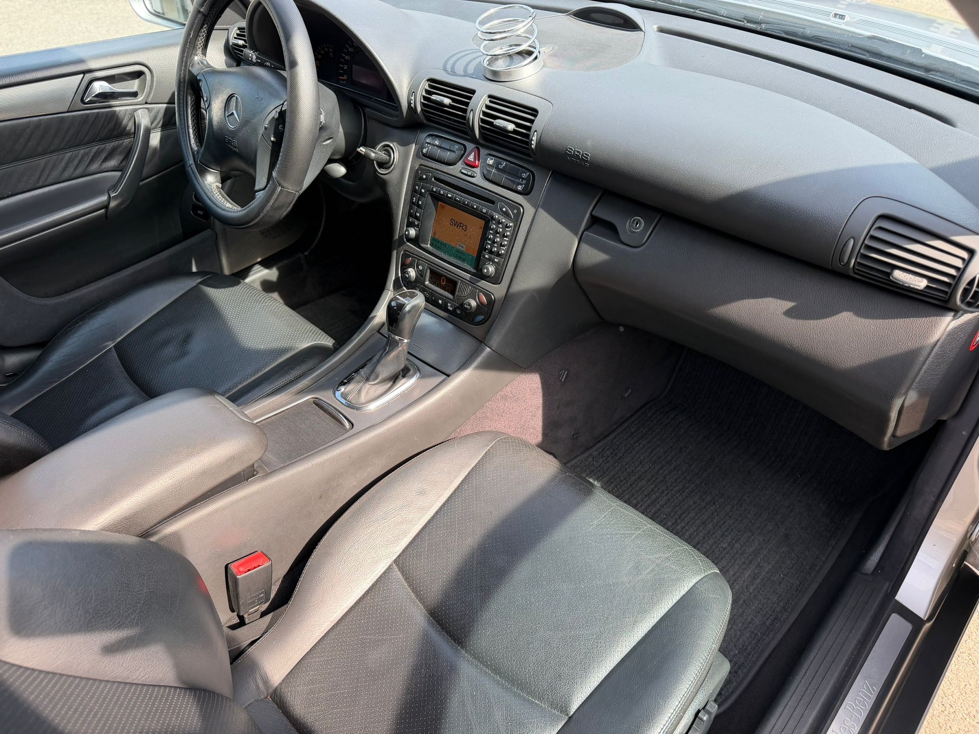 MERCEDES-BENZ C 220 CDI Avantgarde-image-8
