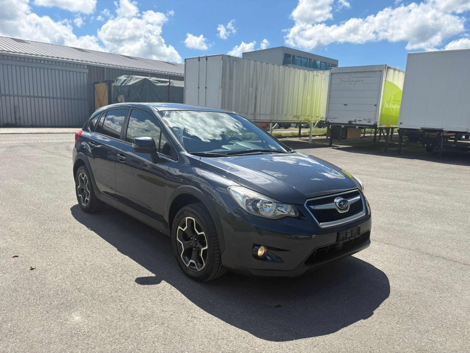 SUBARU XV 2.0 Swiss Three AWD CVT-image-1