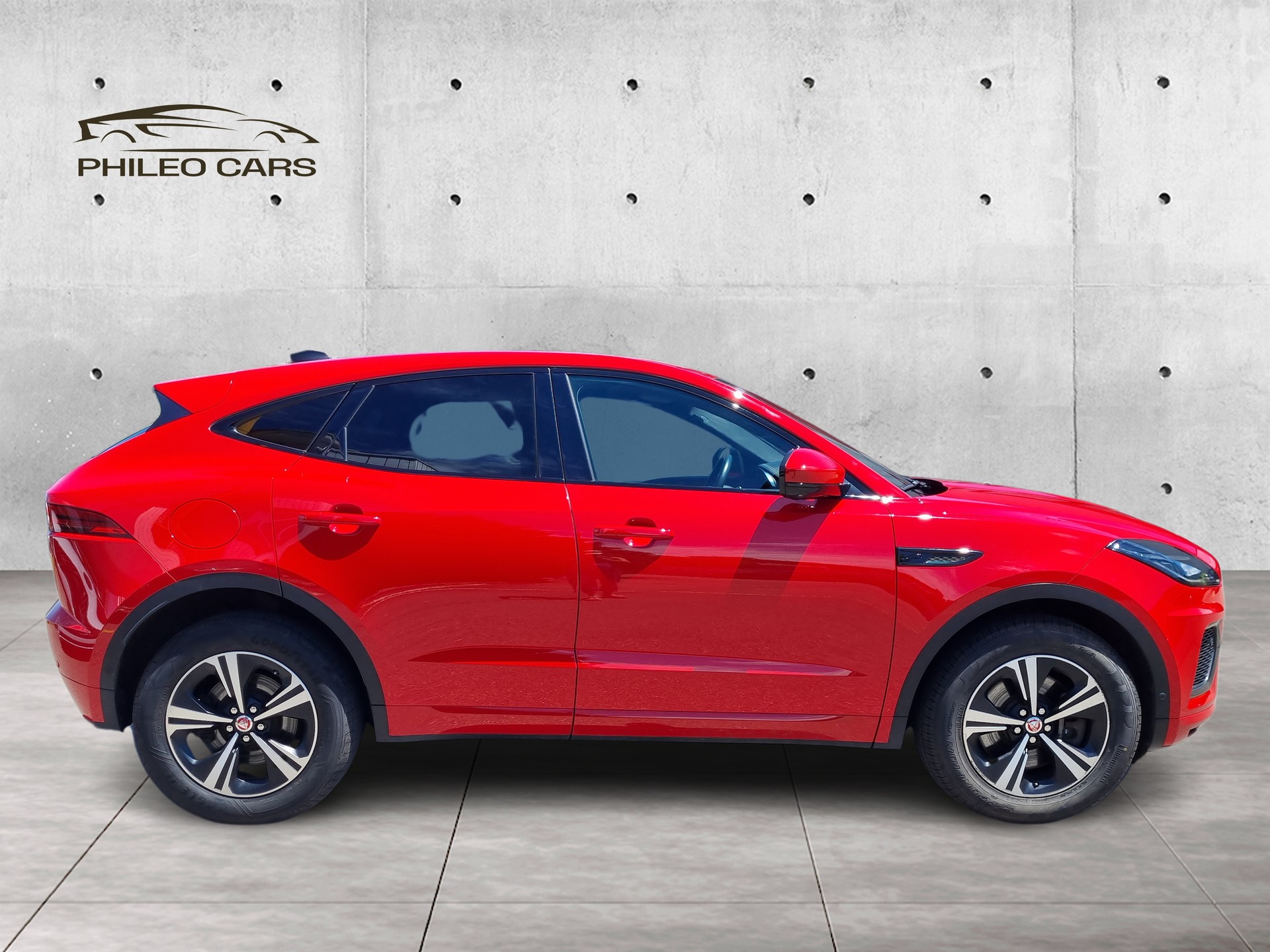 JAGUAR E-Pace 1.5 P300e R-Dynamic AWD HSE-image-3