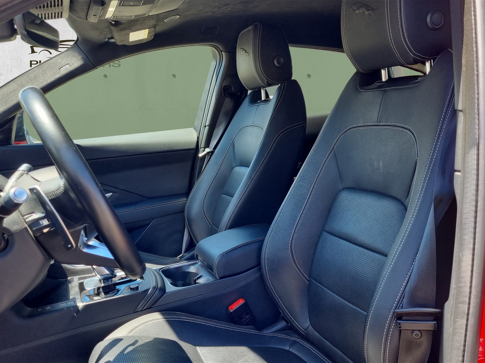 JAGUAR E-Pace 1.5 P300e R-Dynamic AWD HSE-image-12