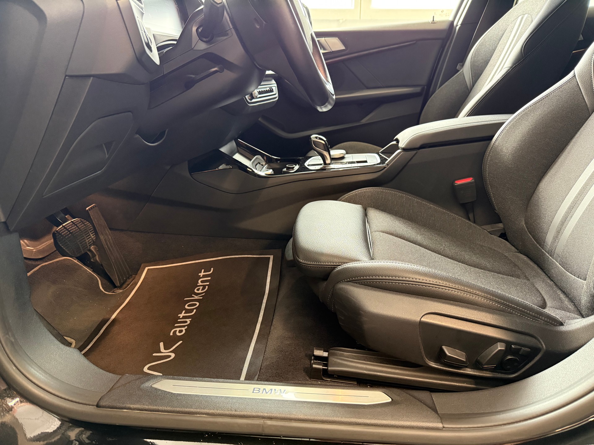 BMW 120i Sport Line Steptronic-image-12