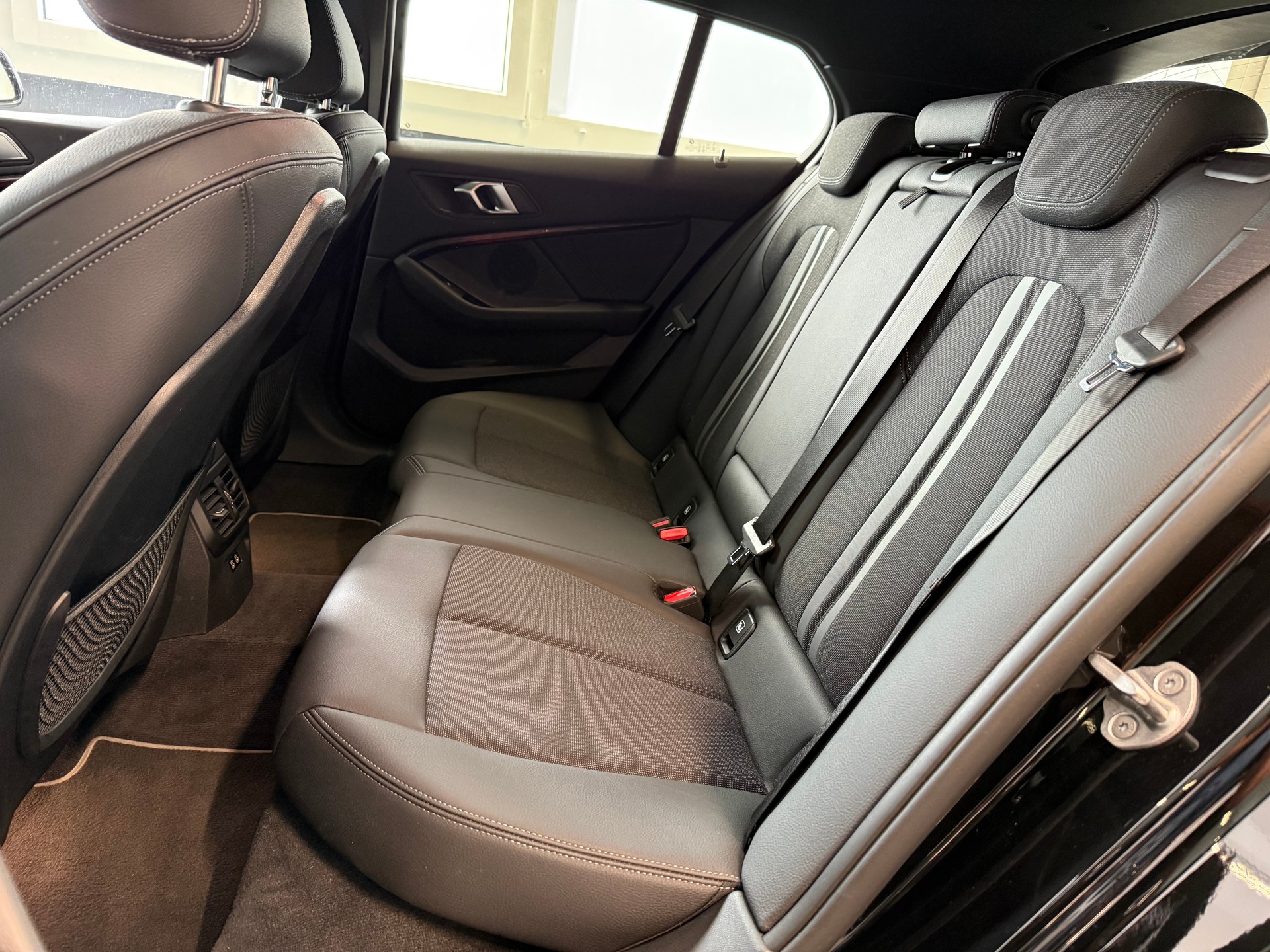 BMW 120i Sport Line Steptronic-image-17
