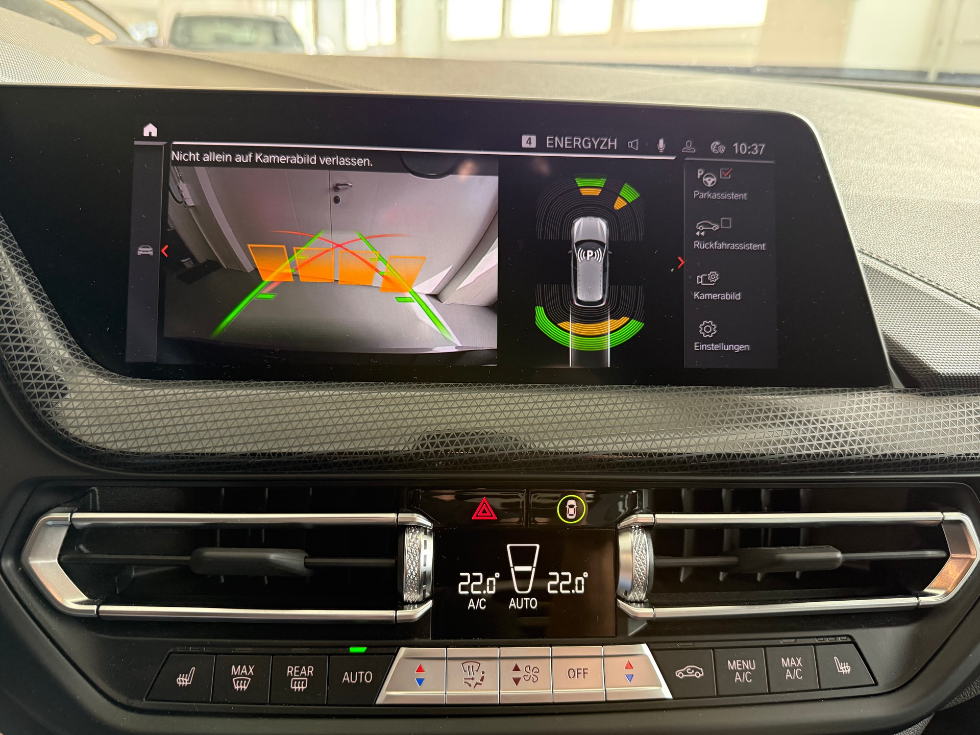 BMW 120i Sport Line Steptronic-image-9