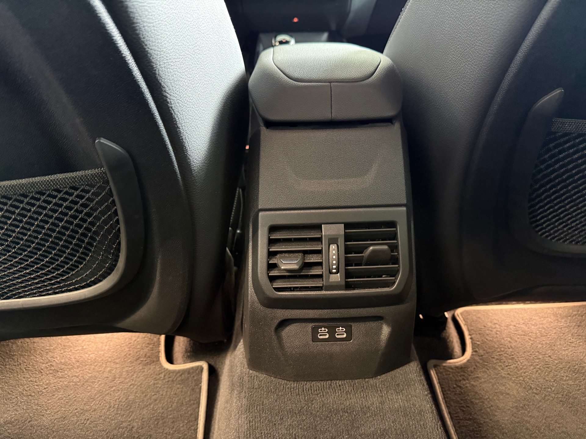 BMW 120i Sport Line Steptronic-image-16