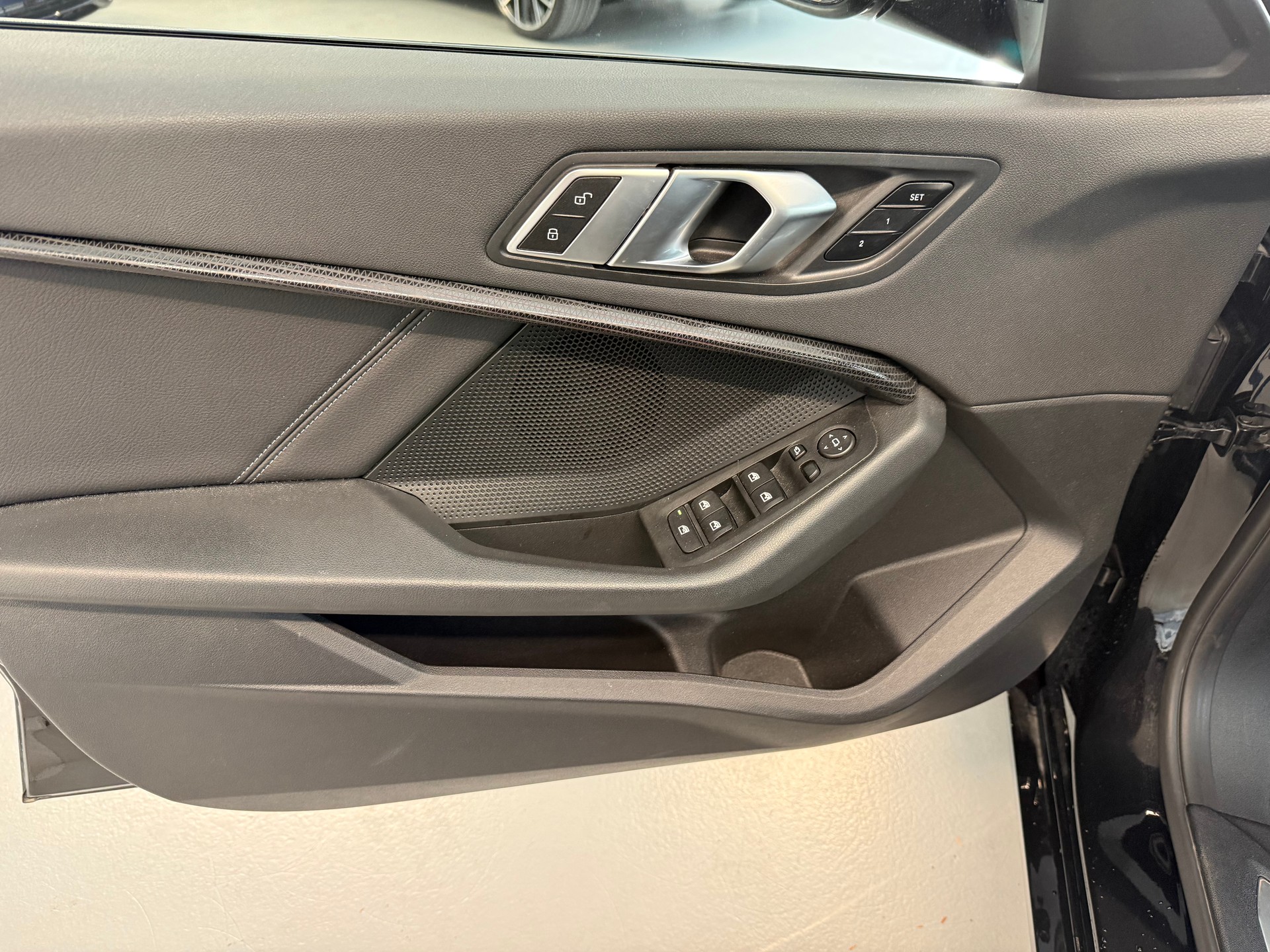 BMW 120i Sport Line Steptronic-image-11